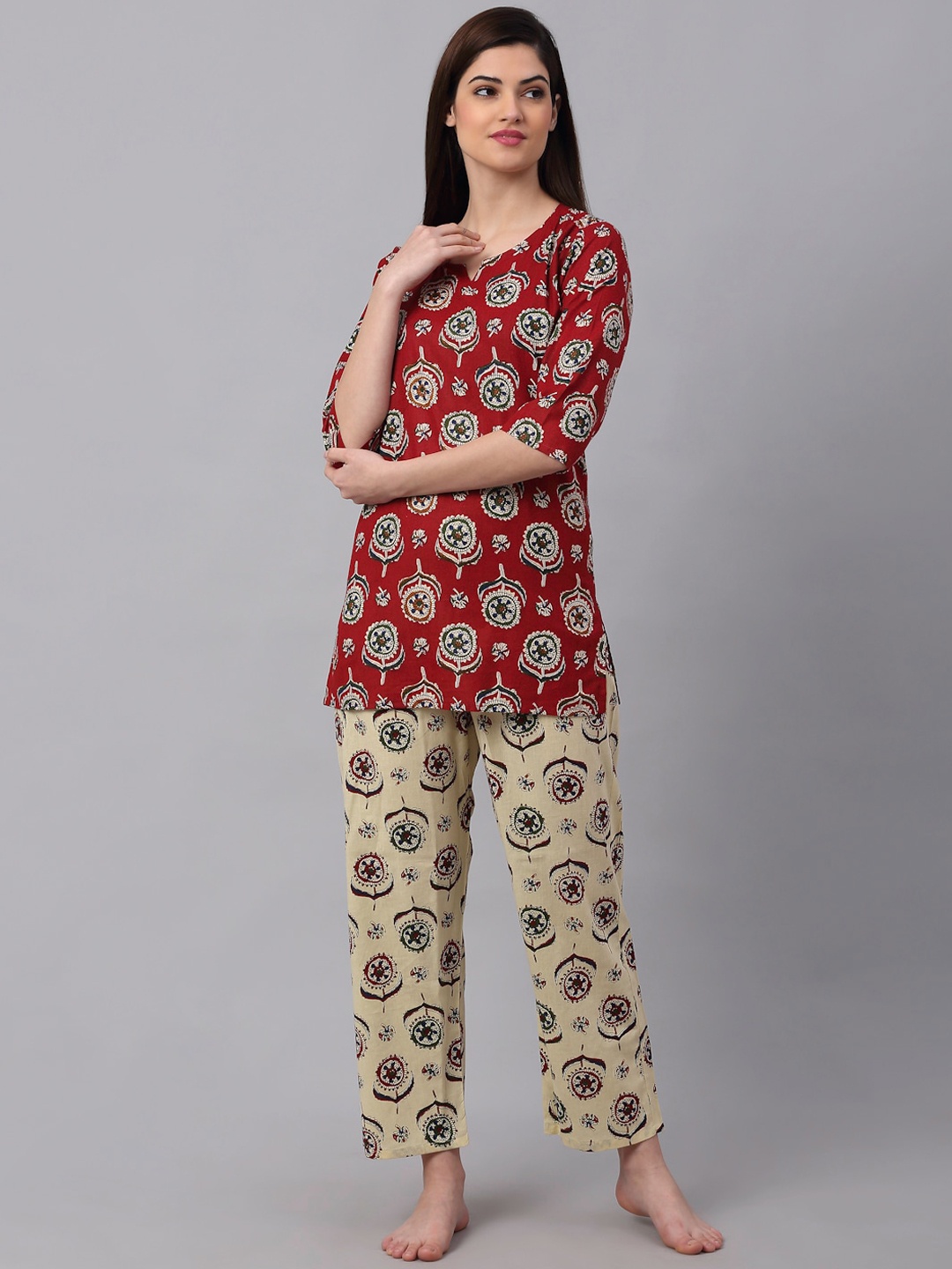 

NEUDIS Women Maroon & Cream-Coloured Printed Night suit