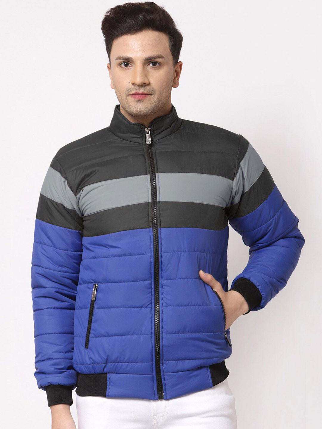 

KLOTTHE Men Blue & Black Colourblocked Water Resistant Outdoor Puffer Jacket