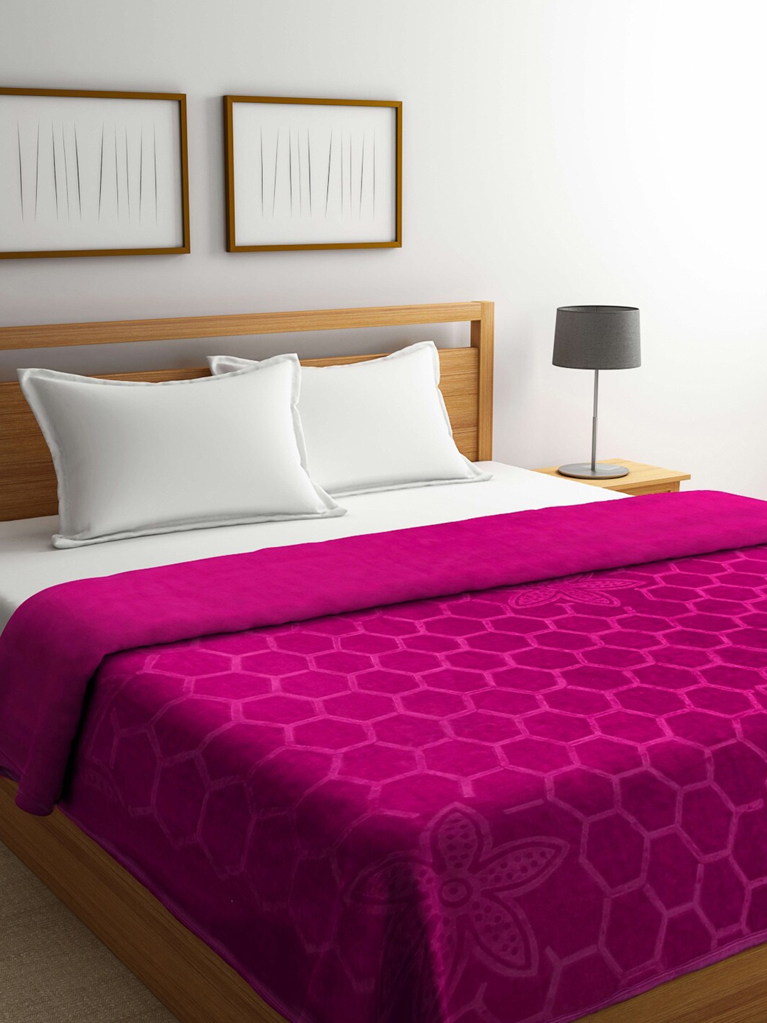 

KLOTTHE Pink Geometric Mild Winter 550 GSM Double Bed Blanket
