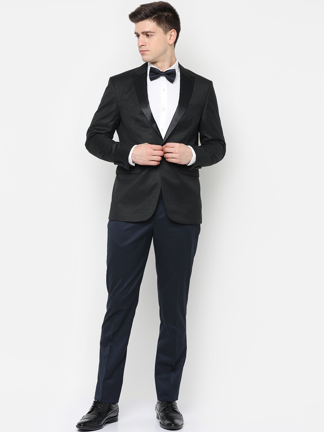 

Allen Solly Men Black Slim-Fit Single-Breasted Two-Piece Party Suit