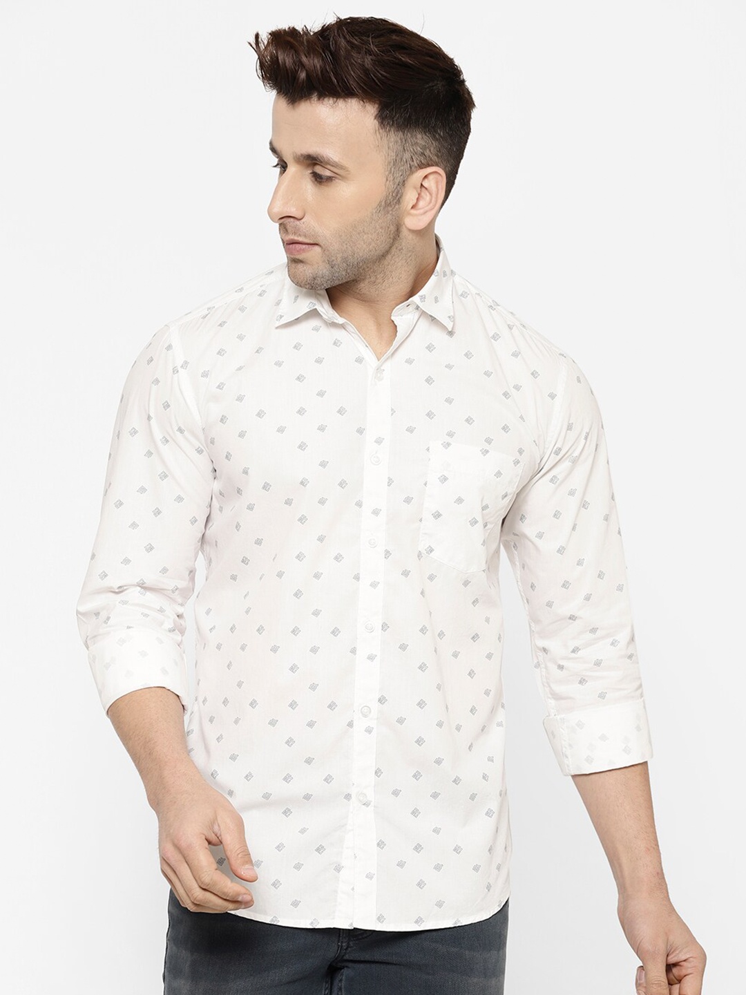 

cape canary Men White Abstract Printed Casual Shirt