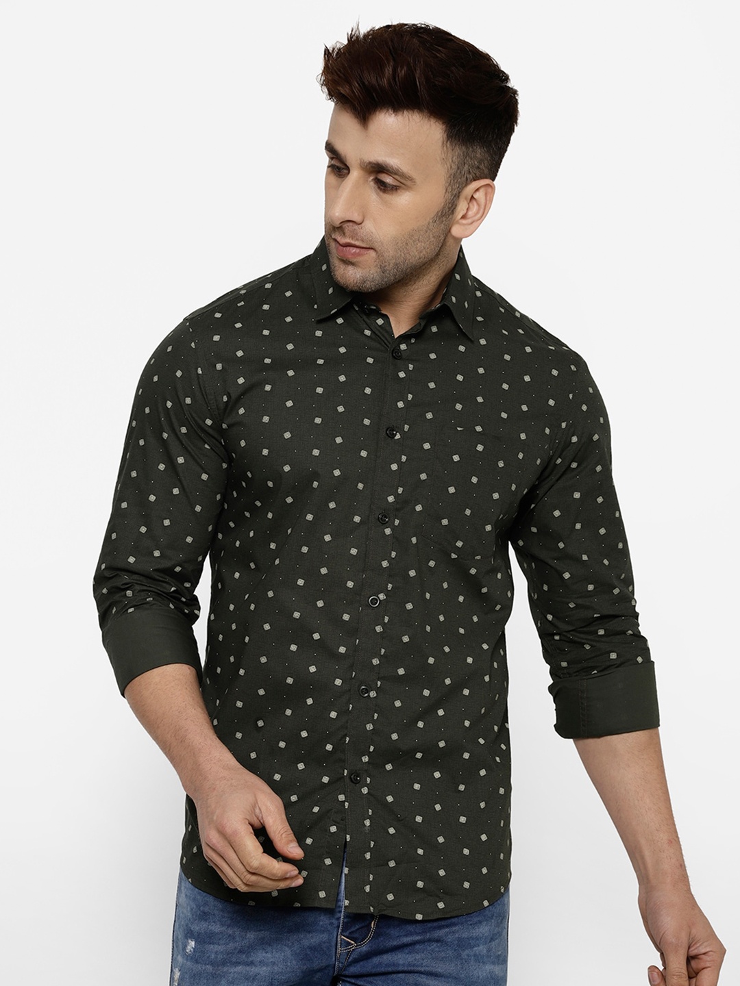 

cape canary Men Green & Off-White Smart Geometric Printed Cotton Casual Shirt