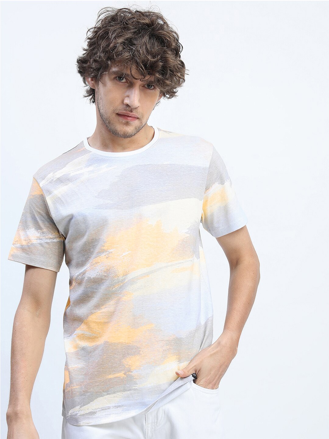 

LOCOMOTIVE Men White Tie & Dye Slim Fit T-shirt