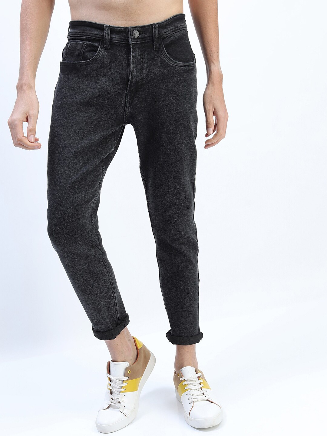 

LOCOMOTIVE Men Black Tapered Fit Stretchable Jeans