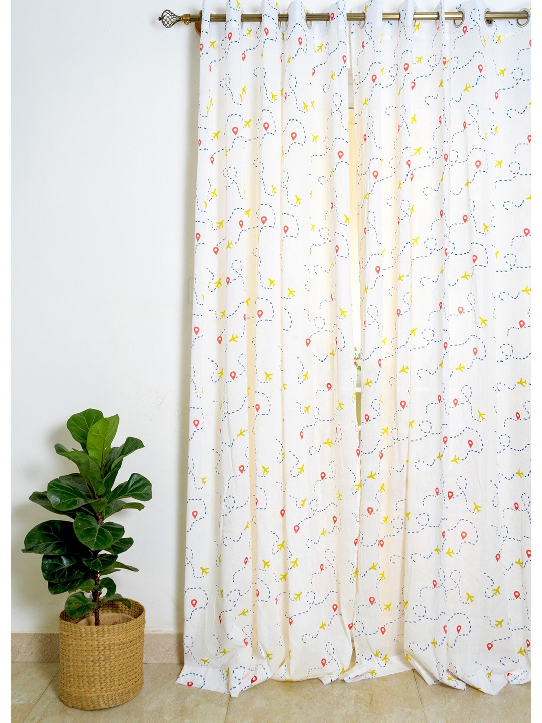 

The Yellow Dwelling White & Yellow Geometric Cotton Door Curtain