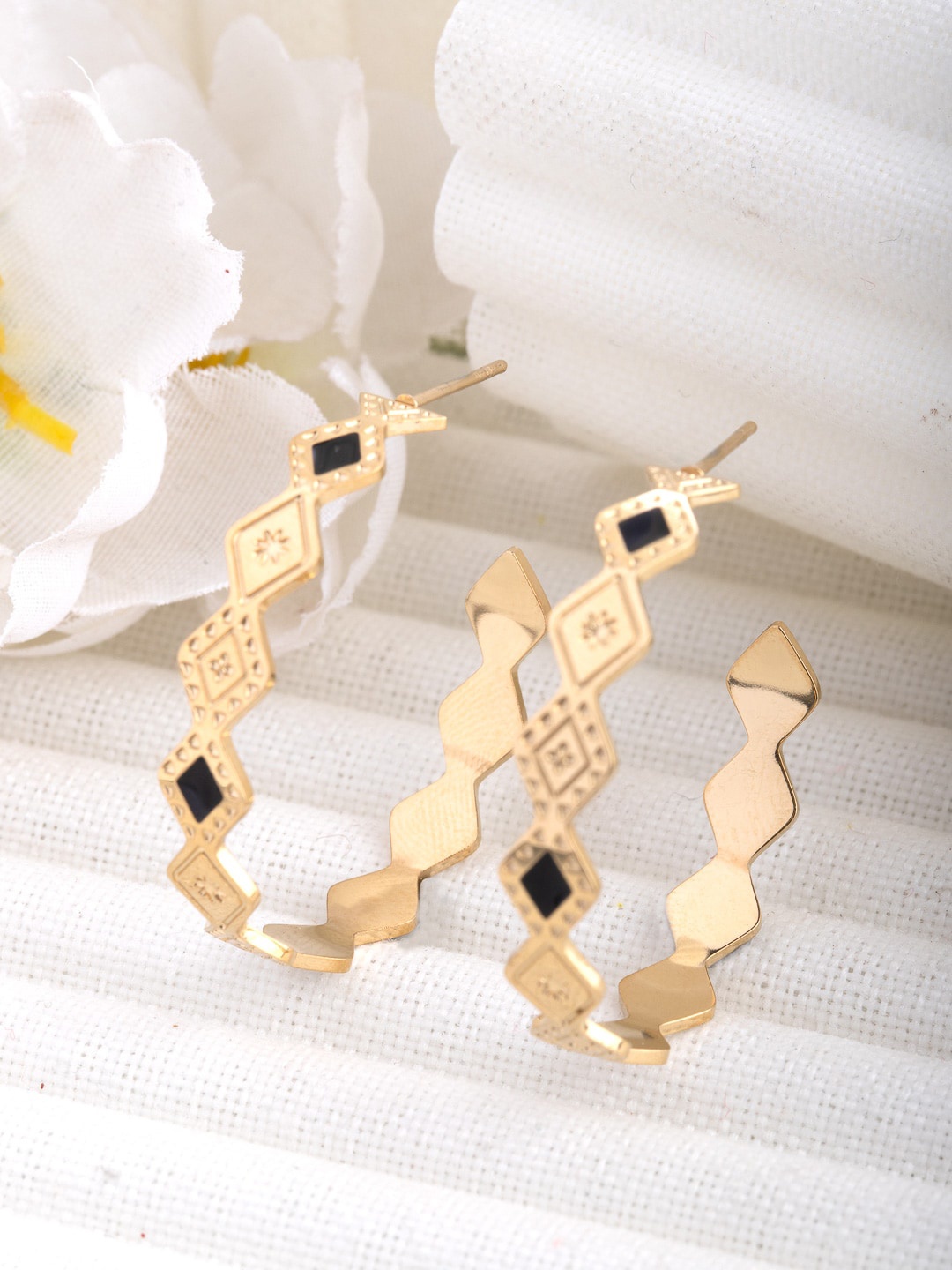 

Wild & Free Gold-Plated Classic Half Hoop Earrings