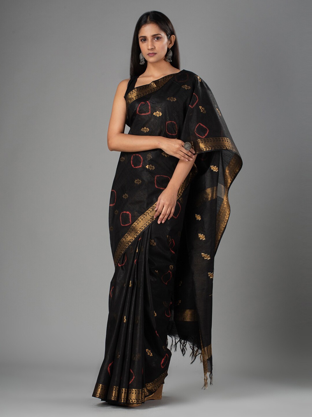 

Mitera Black & Gold-Toned Woven Design Zari Silk Cotton Bhagalpuri Saree