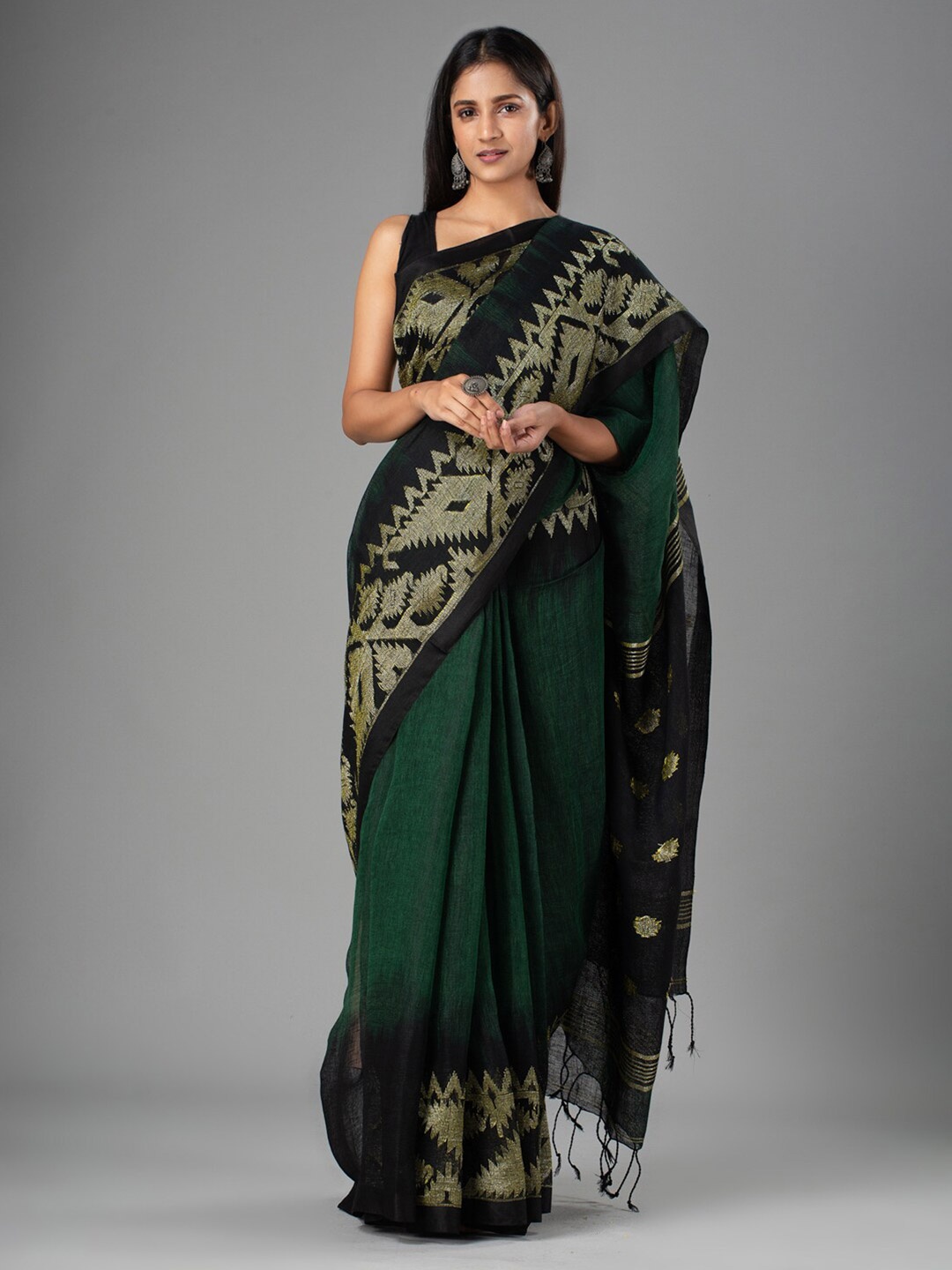 

Mitera Green & Gold-Toned Floral Zari Pure Linen Saree