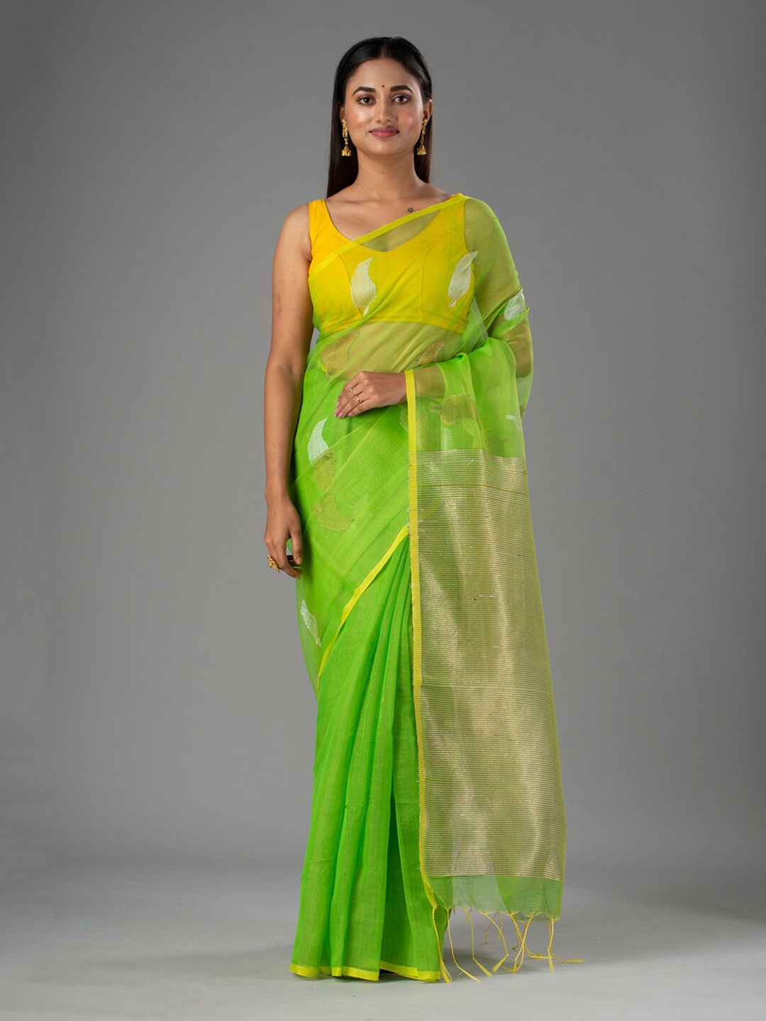 

Mitera Green & Yellow Floral Zari Silk Cotton Saree