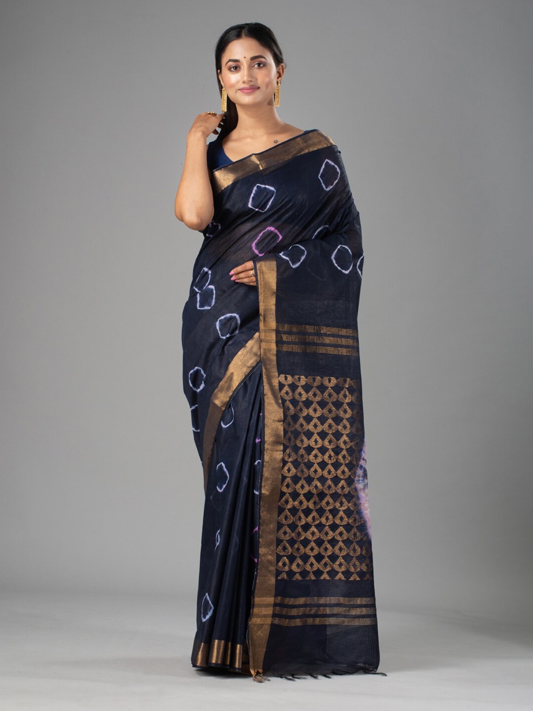 

Mitera Blue & Gold-Toned Woven Design Zari Silk Cotton Bhagalpuri Saree