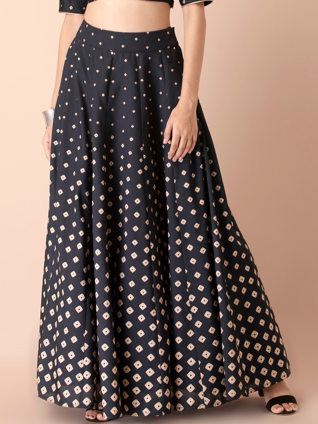 

INDYA Women Black & Beige Bandhani Printed Ombre Flared Maxi-Skirt