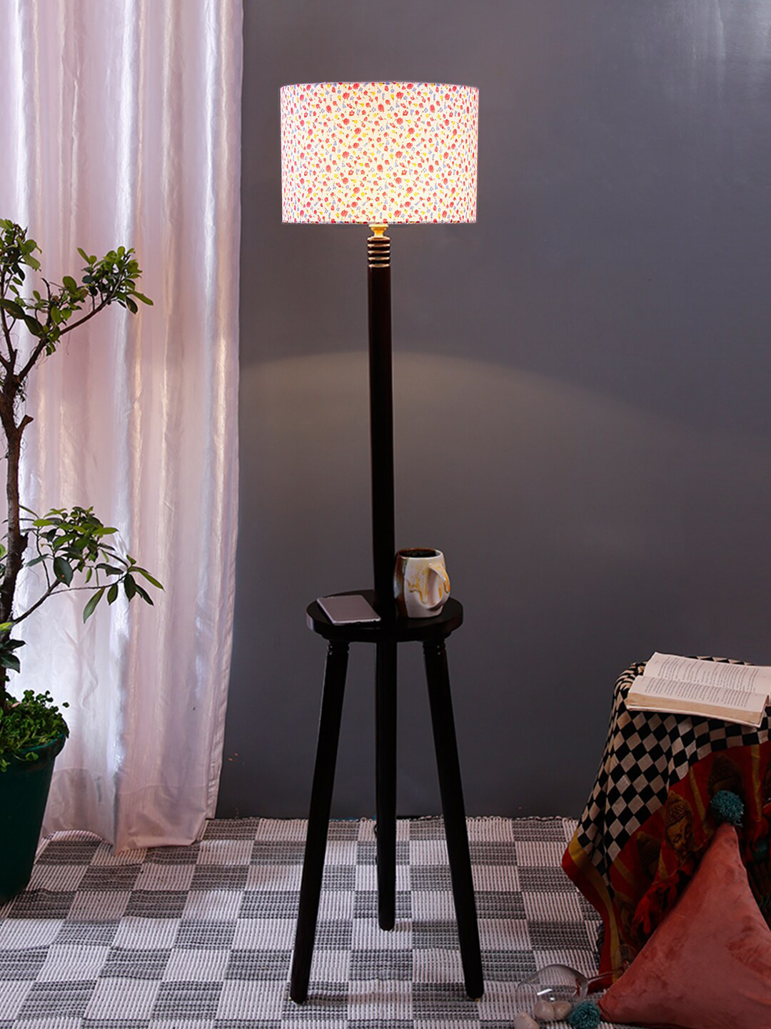 

Devansh White & Red Printed Cotton Drum With Wooden Table Floor Lamp