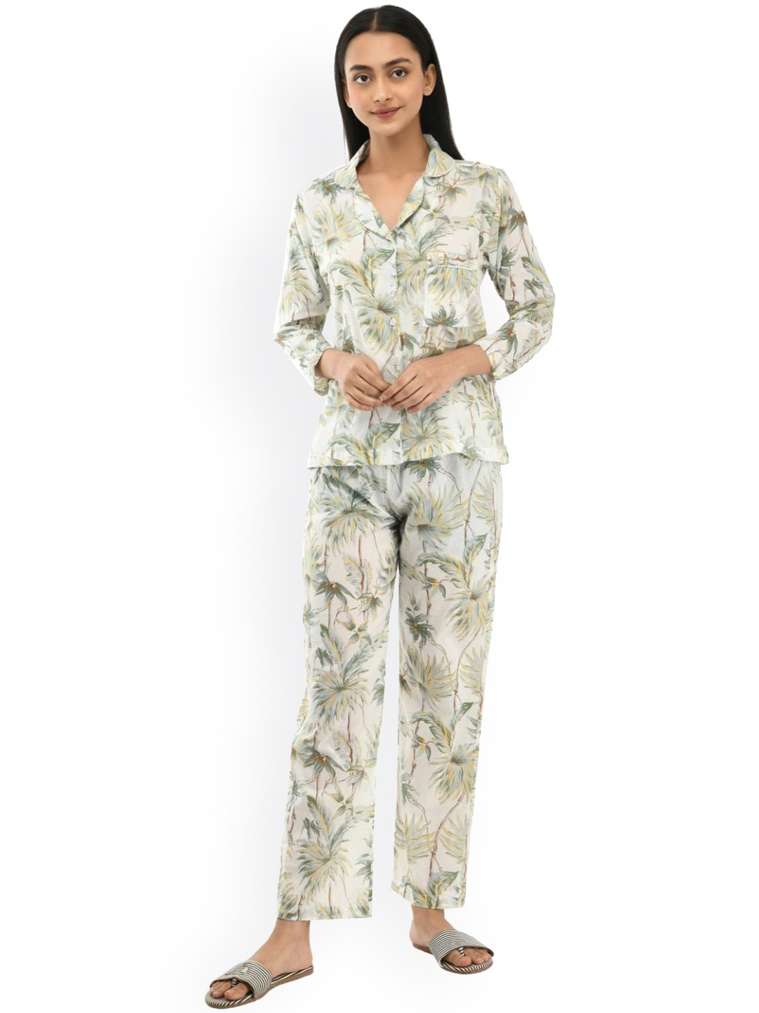 

SWHF Women White & Green Printed Pure Cotton Night suit