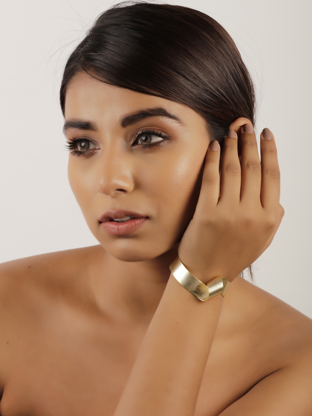 

STILSKII Unisex Gold-Toned Brass Gold-Plated Cuff Bracelet