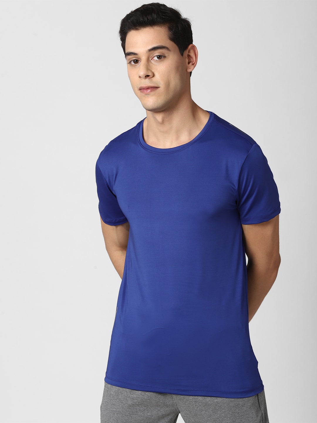 

Peter England Casuals Men Blue Slim Fit T-shirt