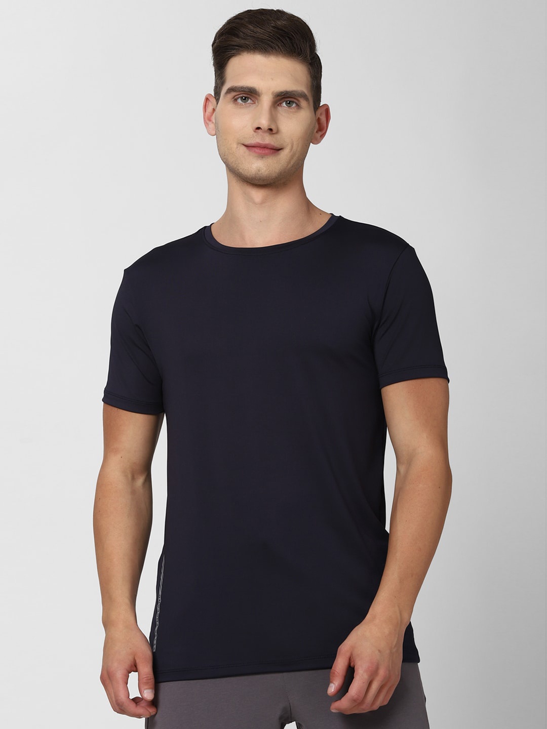 

Peter England Casuals Men Navy Blue Raw Edge Slim Fit T-shirt