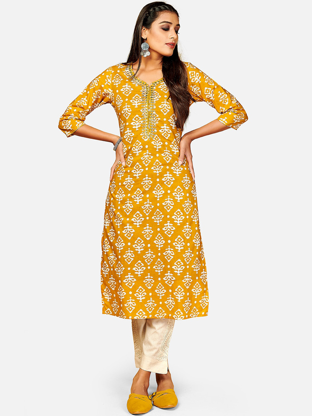 

KALINI Women Yellow Ethnic Motifs Printed Gotta Patti Kurta