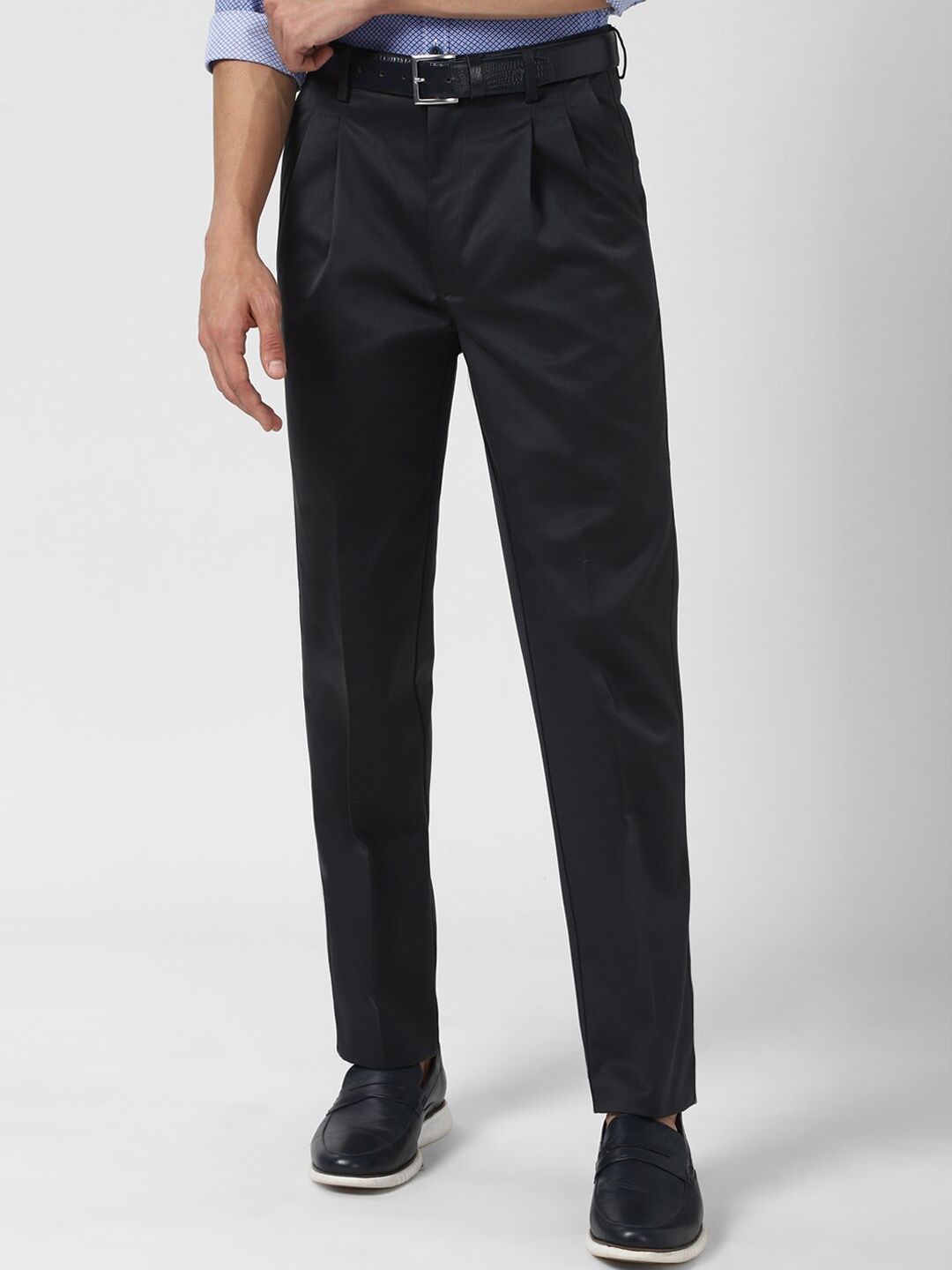 

Peter England Casuals Men Black Pleated Pure Cotton Trousers