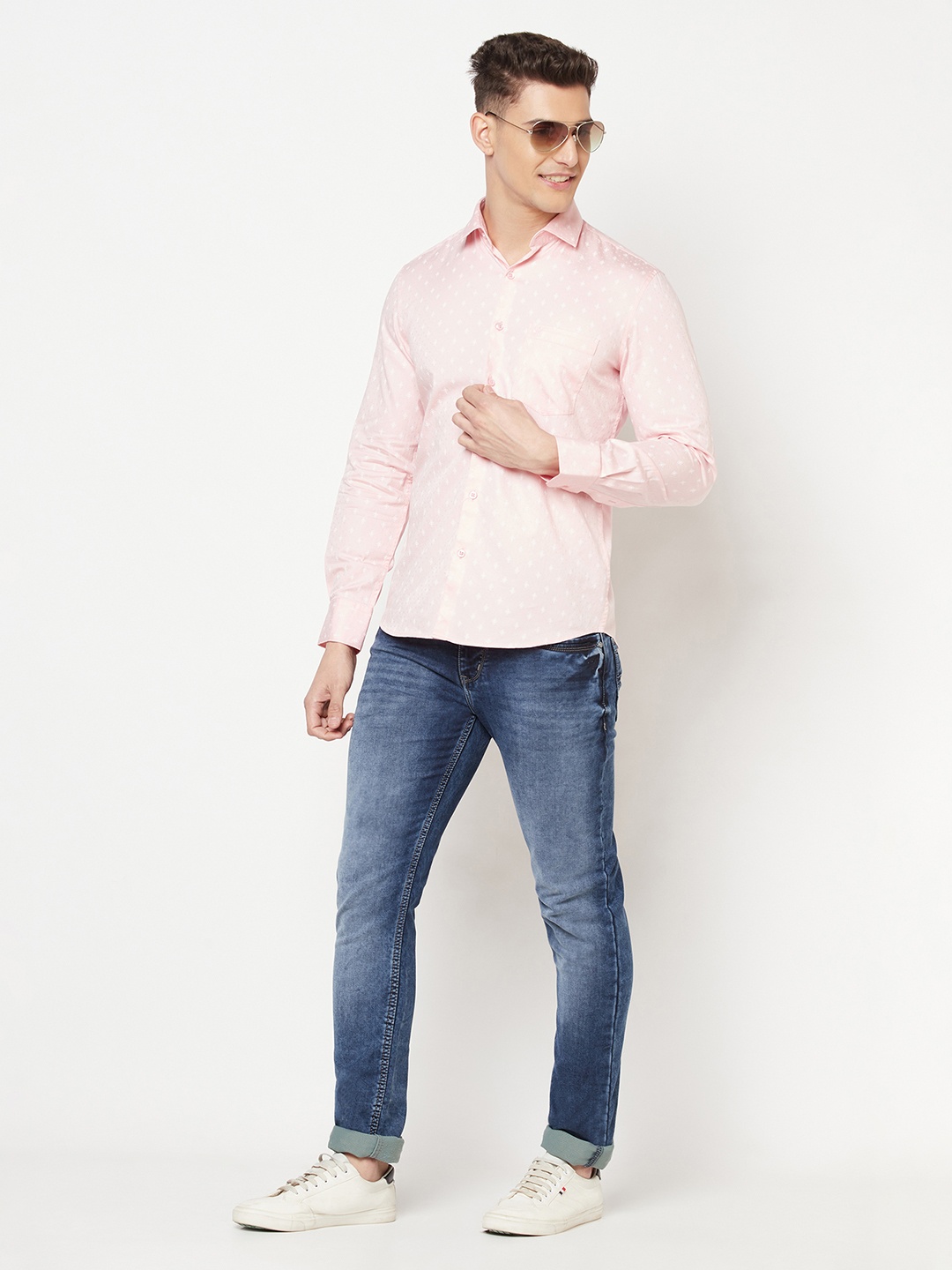 

Crimsoune Club Men Pink Slim Fit Floral Printed Pure Cotton Casual Shirt