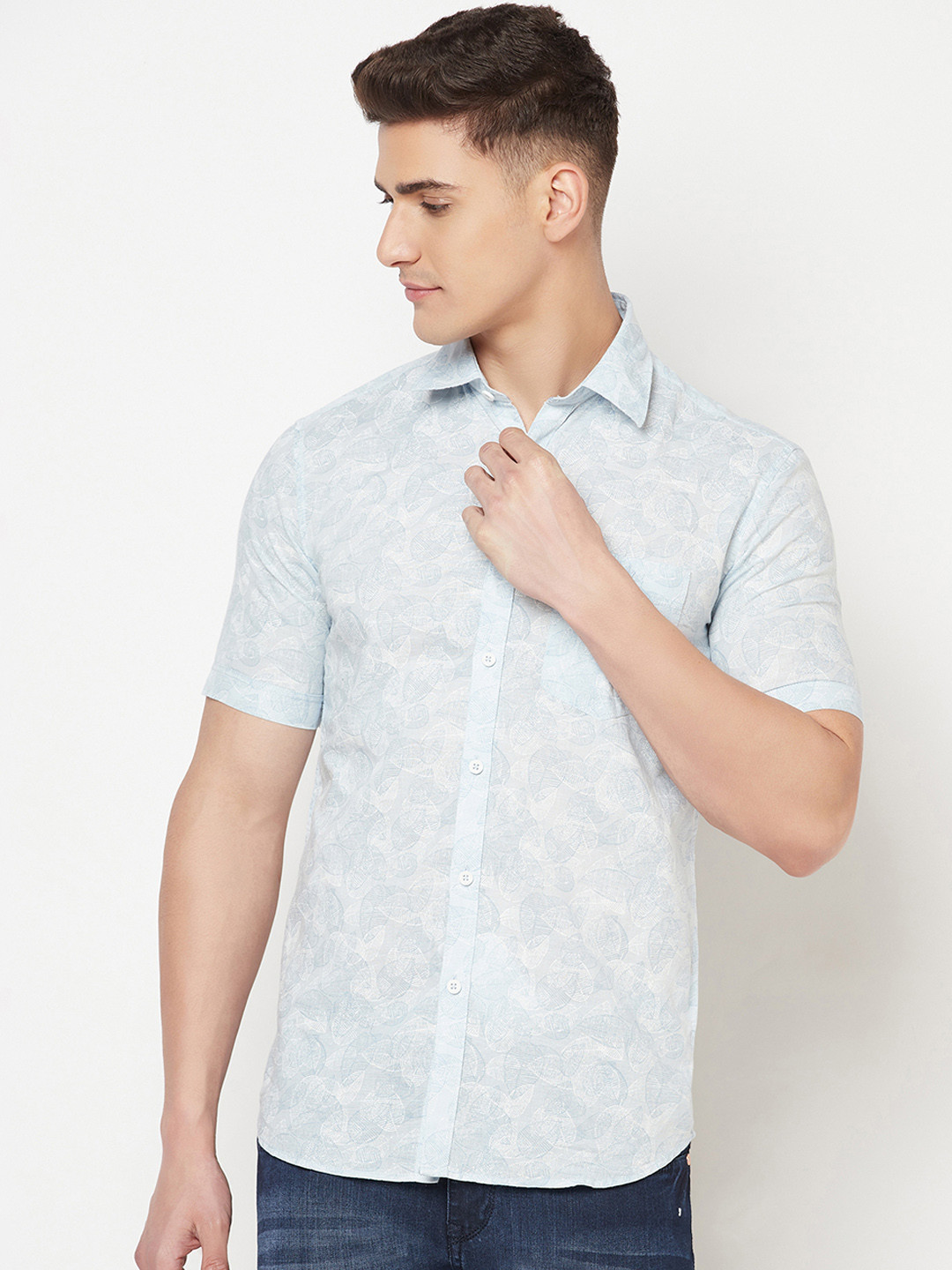 

Crimsoune Club Men Blue Slim Fit Floral Printed Casual Shirt