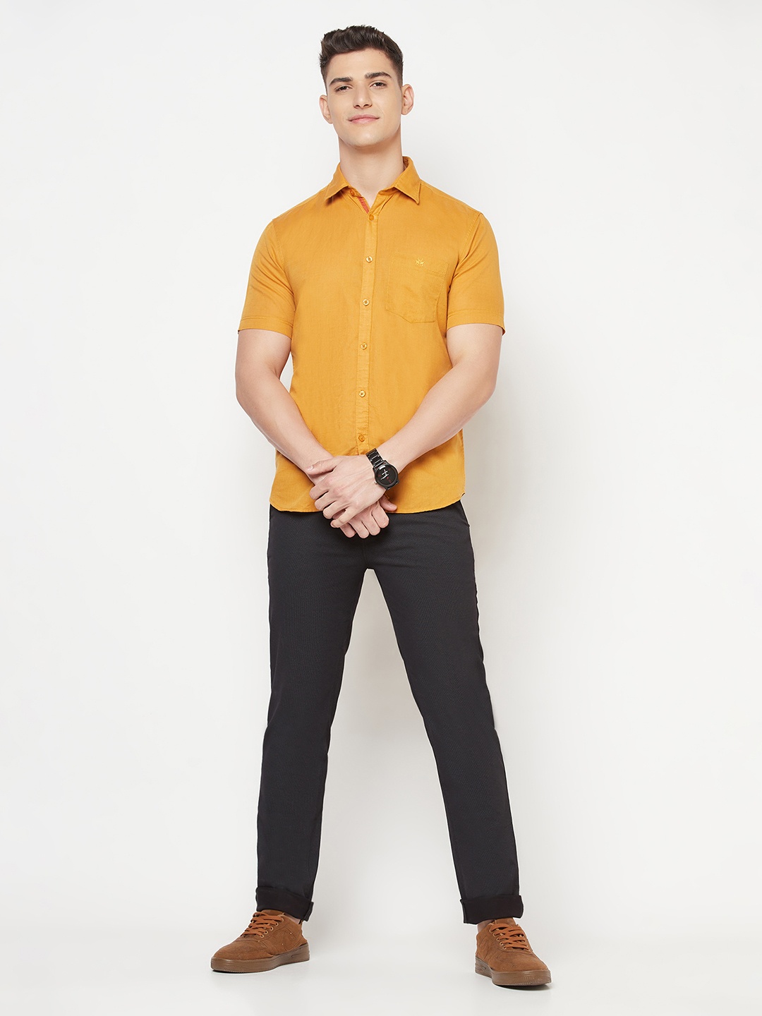 

Crimsoune Club Men Mustard Slim Fit Solid Casual Shirt