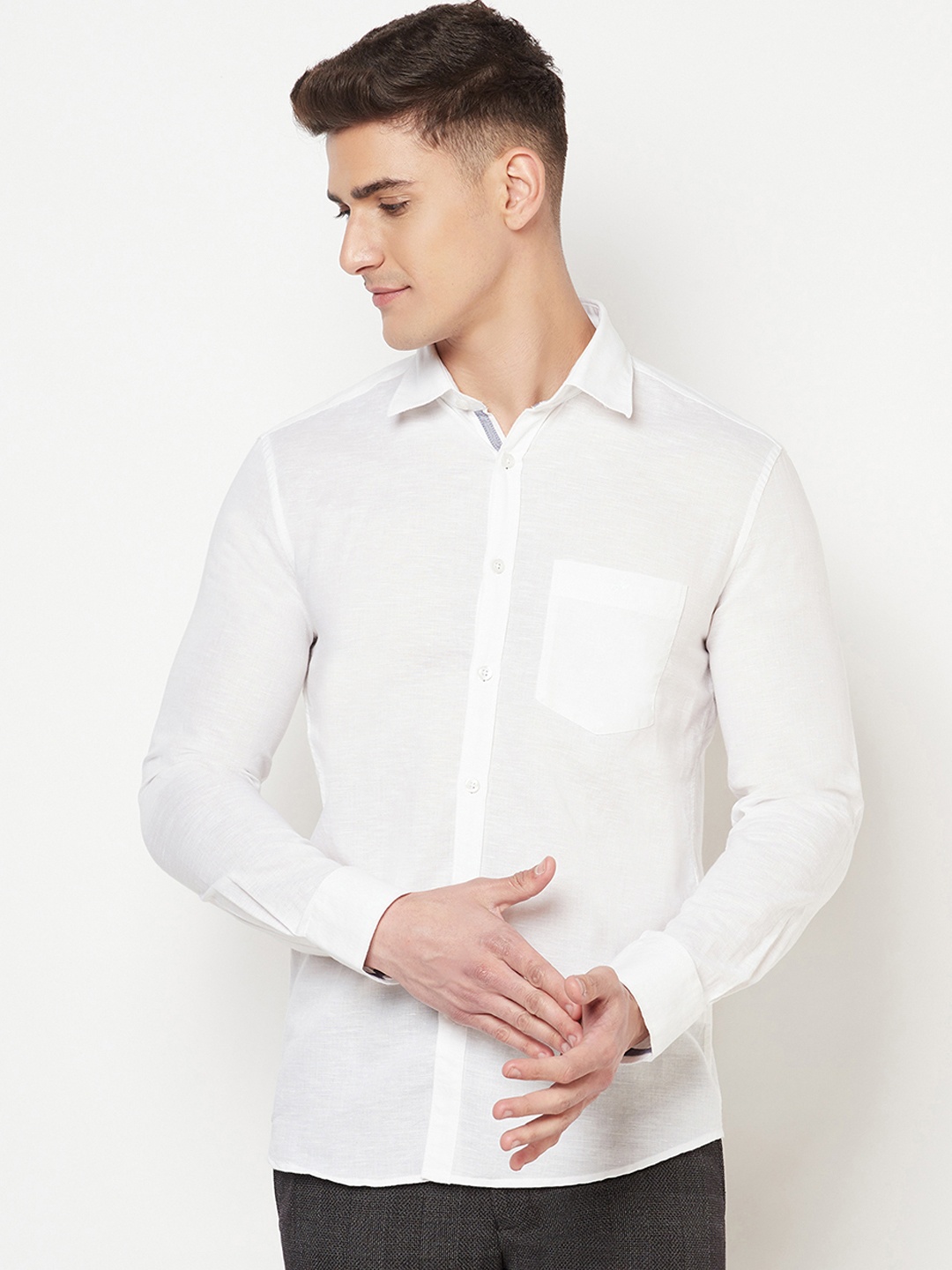 

Crimsoune Club Men White Slim Fit Solid Casual Shirt