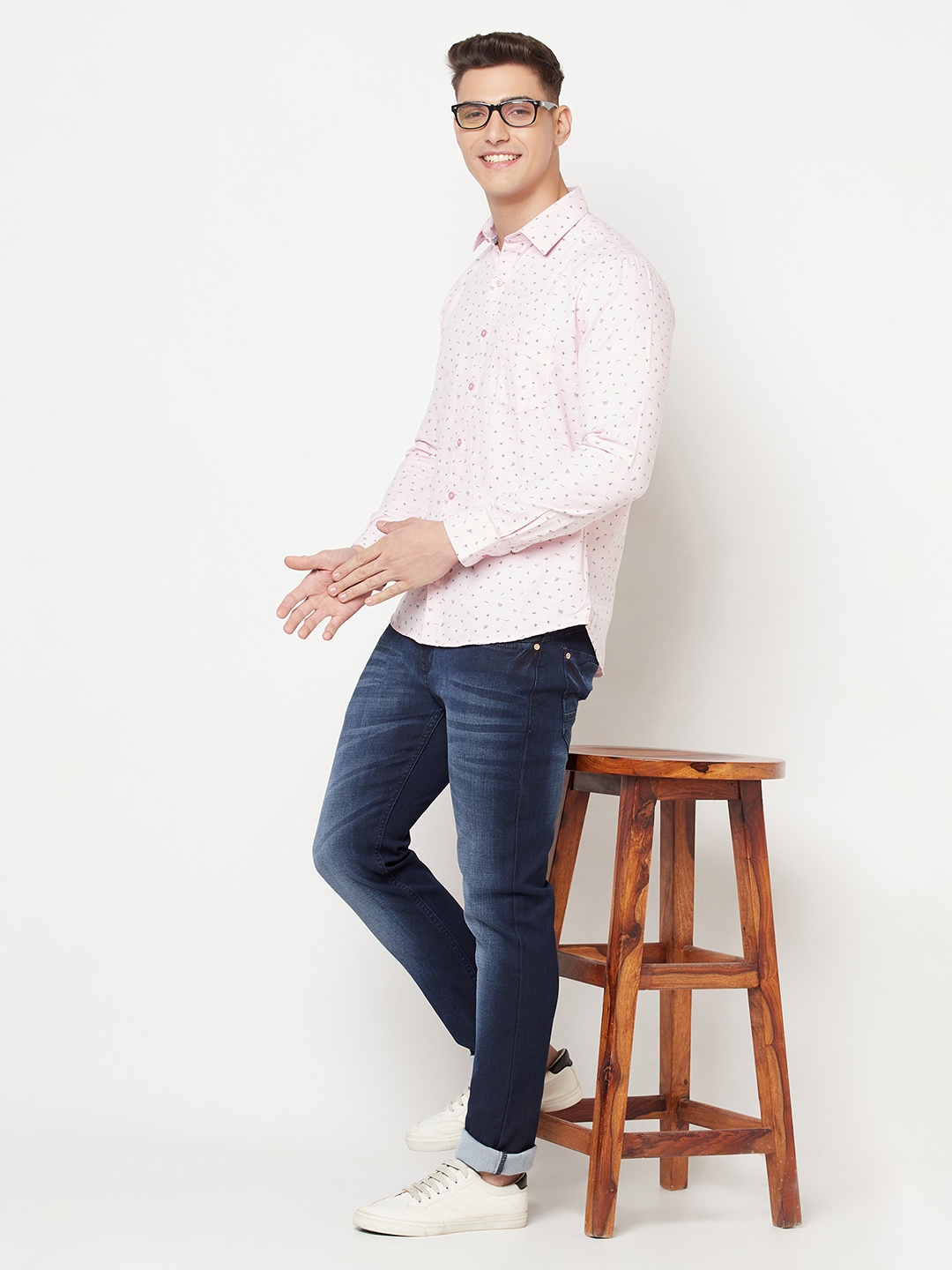 

Crimsoune Club Men Pink Slim Fit Printed Casual Shirt