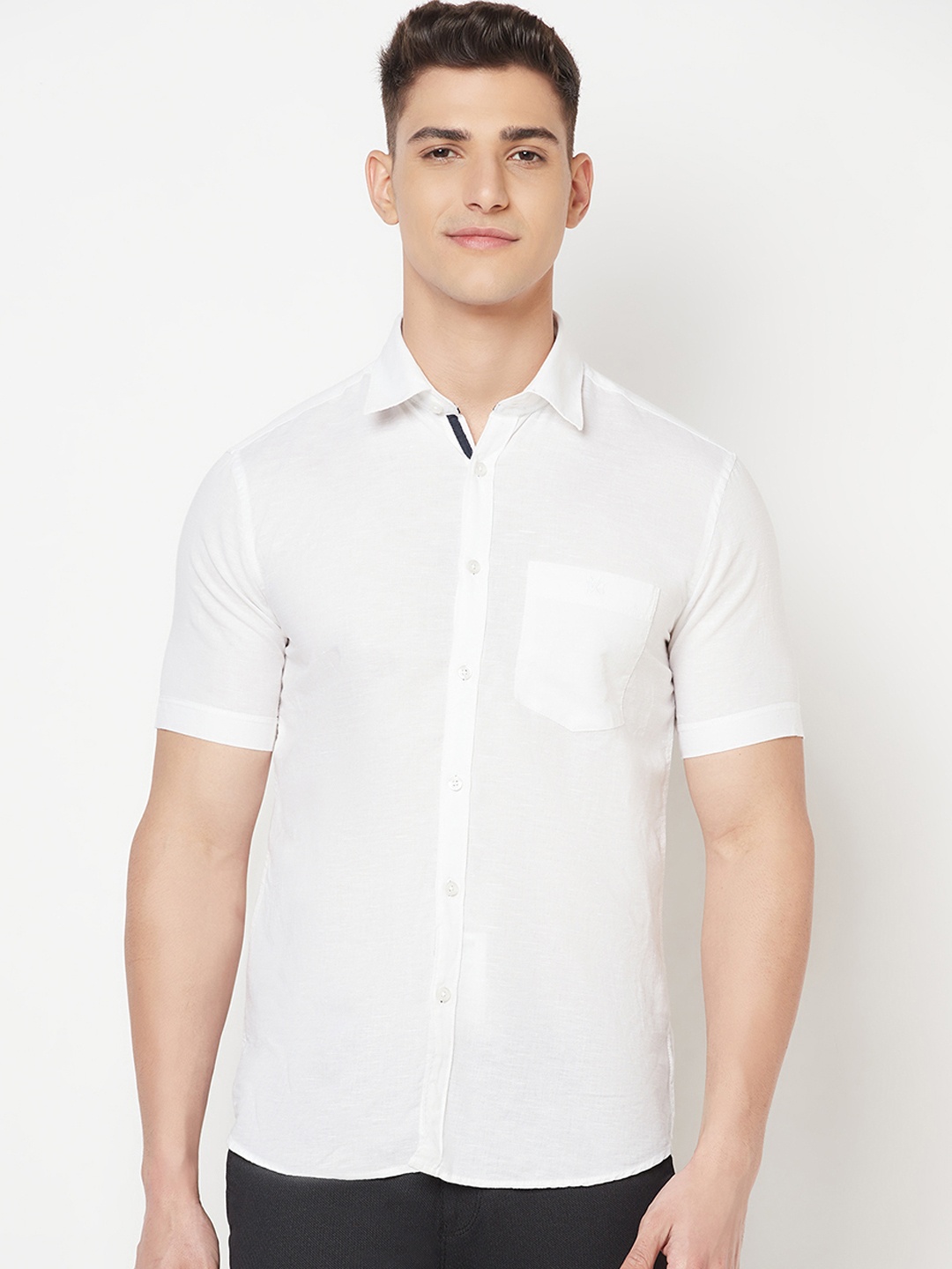 

Crimsoune Club Men White Slim Fit Solid Casual Shirt