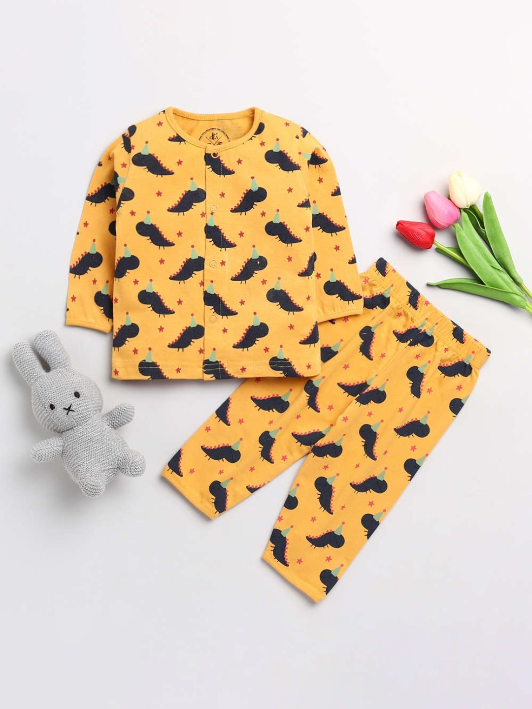 

Clt s Unisex Kids Mustard & Black Printed Night suit
