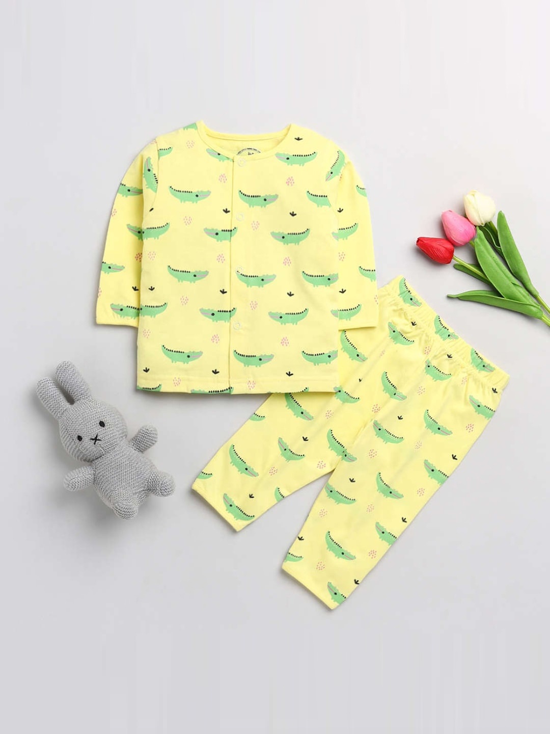 

Clt.s Unisex Kids Yellow Alligator Printed Full Sleeve Night Suit