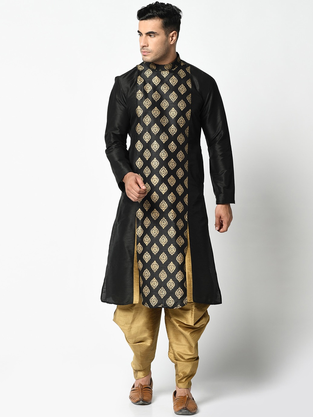 

DEYANN Men Black Ethnic Motifs Printed Panelled Dupion Silk Kurta with Patiala