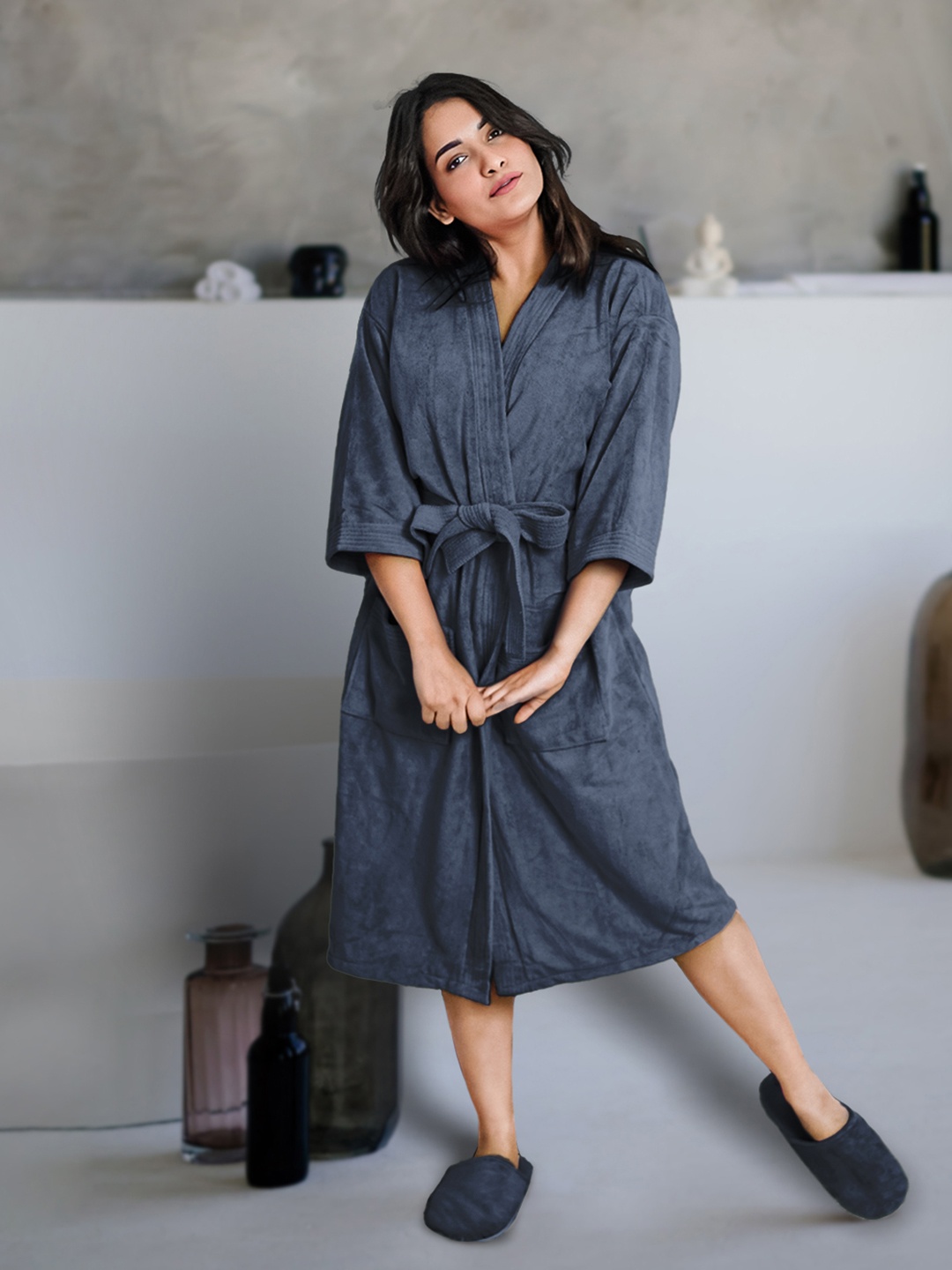 

Aura Adults Navy Blue Caldezonia Microfiber Bathrobe with Slipper