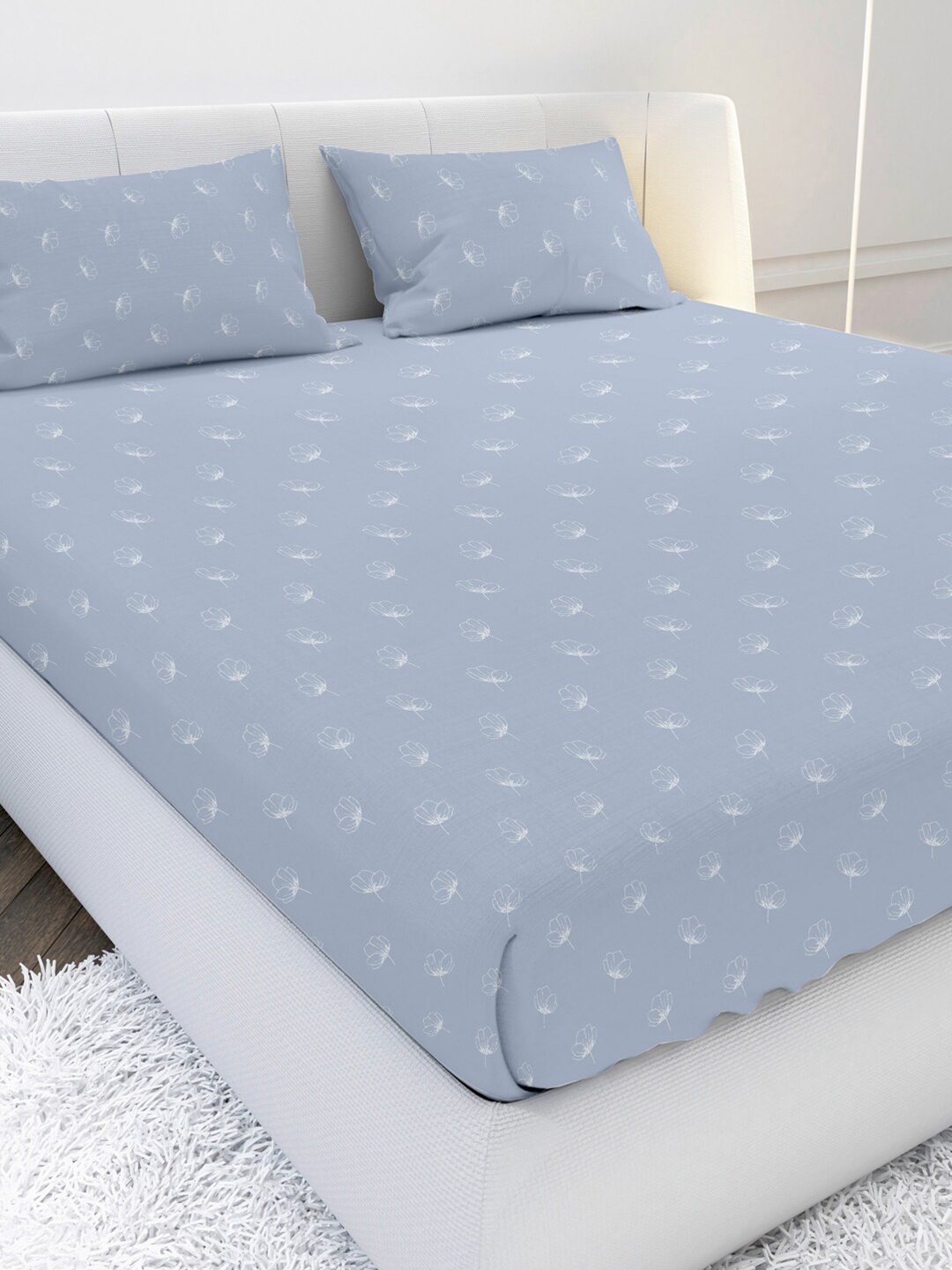 

MAYFAIR HOMES LONDON Blue & White Floral 210 TC King Bedsheet with 2 Pillow Covers