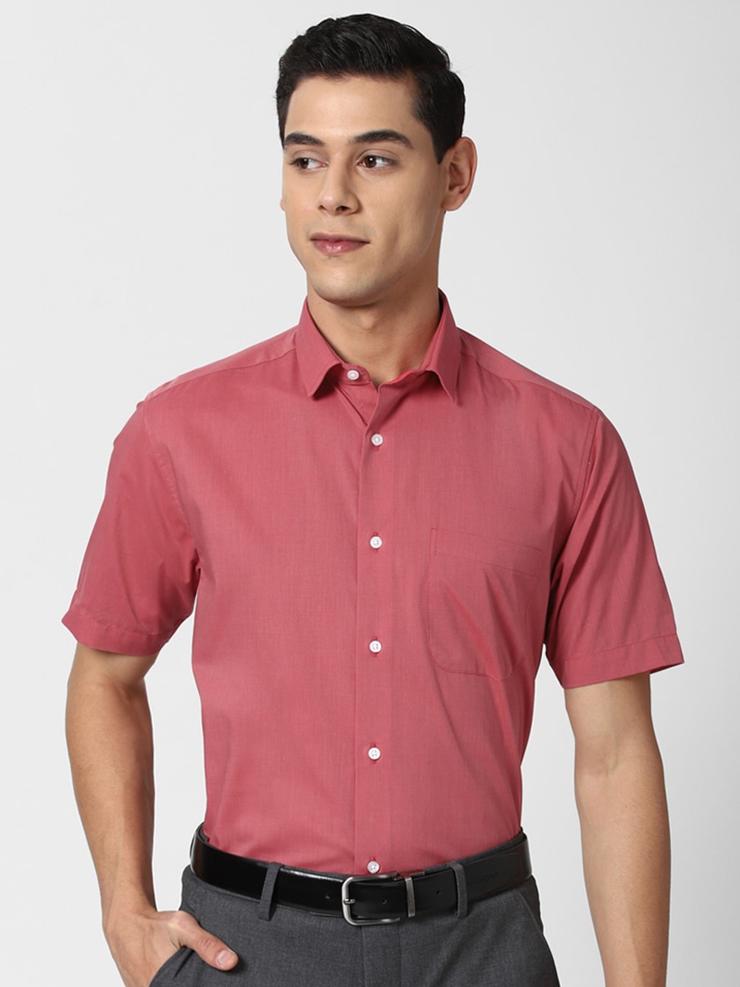 

Peter England Men Pink Solid Formal Shirt