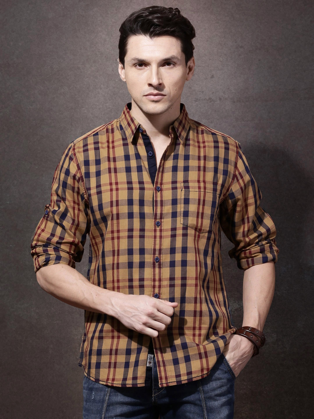 

Roadster Men Brown & Navy Checked Casual Shirt