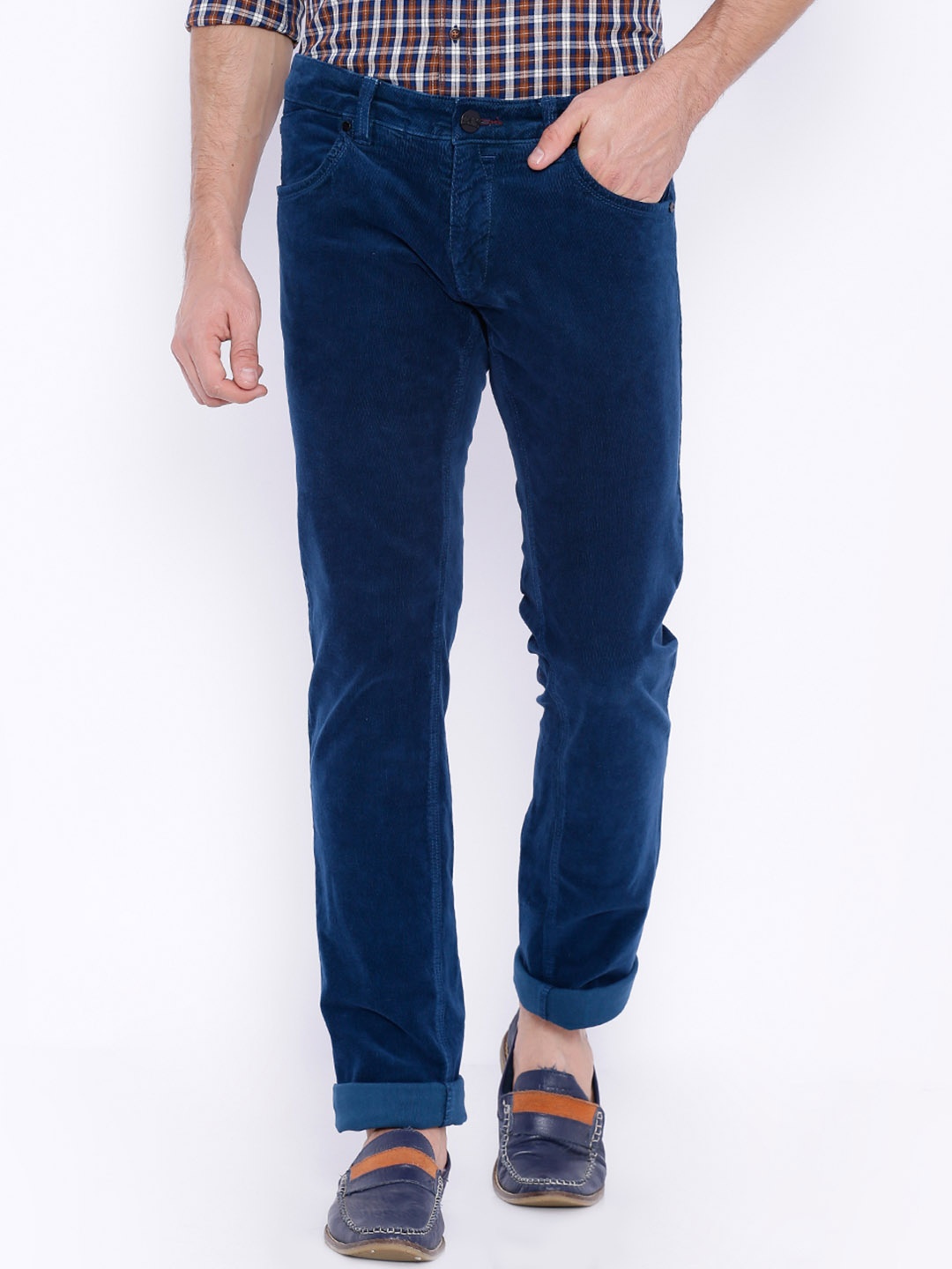 

Basics Men Blue Solid Skinny Fit Chinos