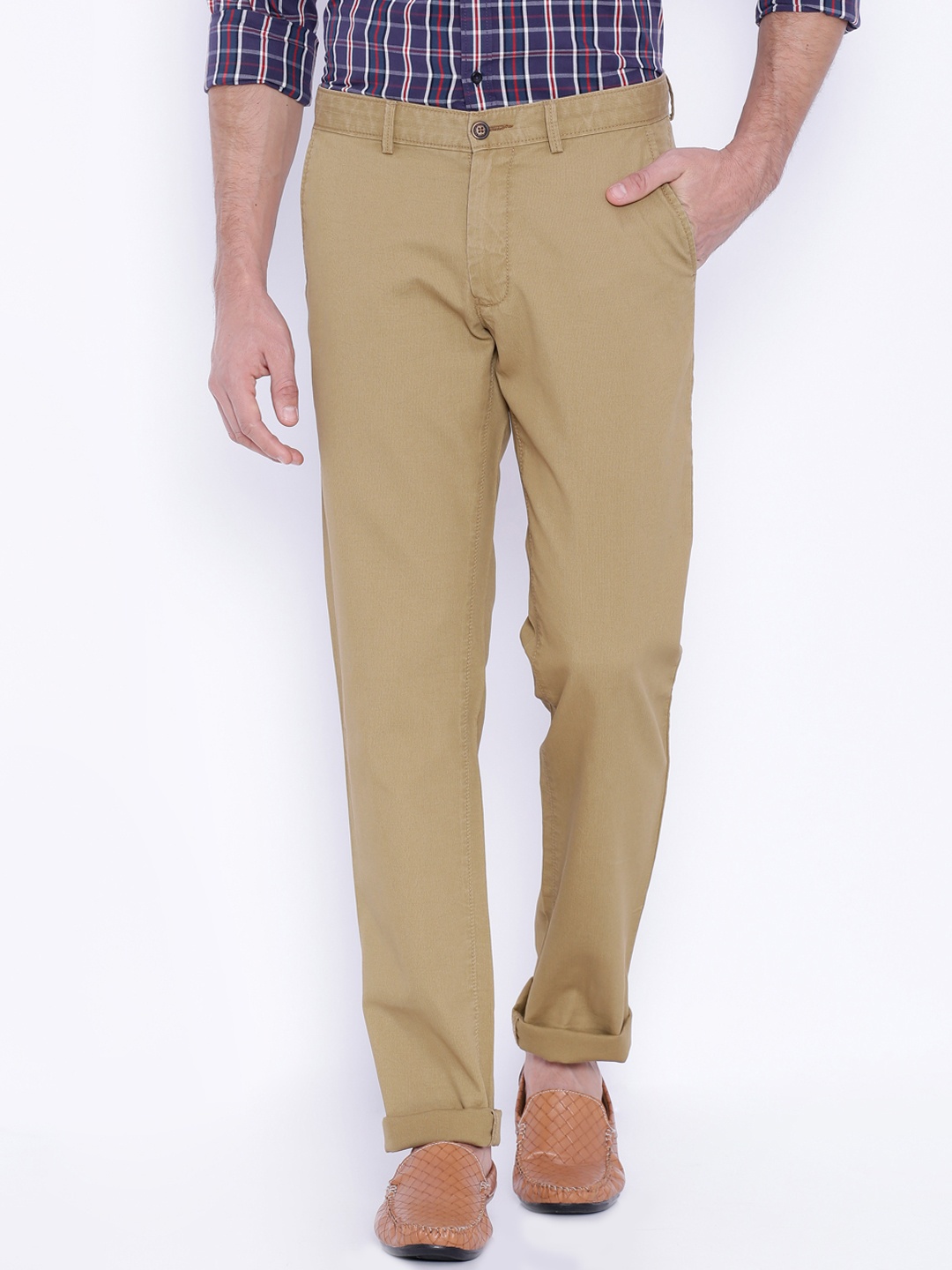 

Basics Men Beige Solid Slim Fit Chinos