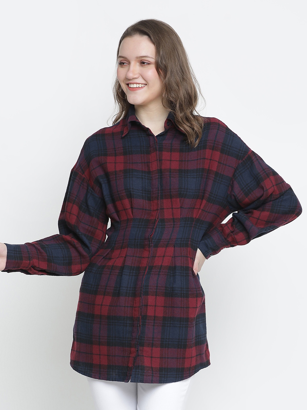 

Oxolloxo Women Navy Blue & Red Shirt Collar Checked Pure Cotton Tunic