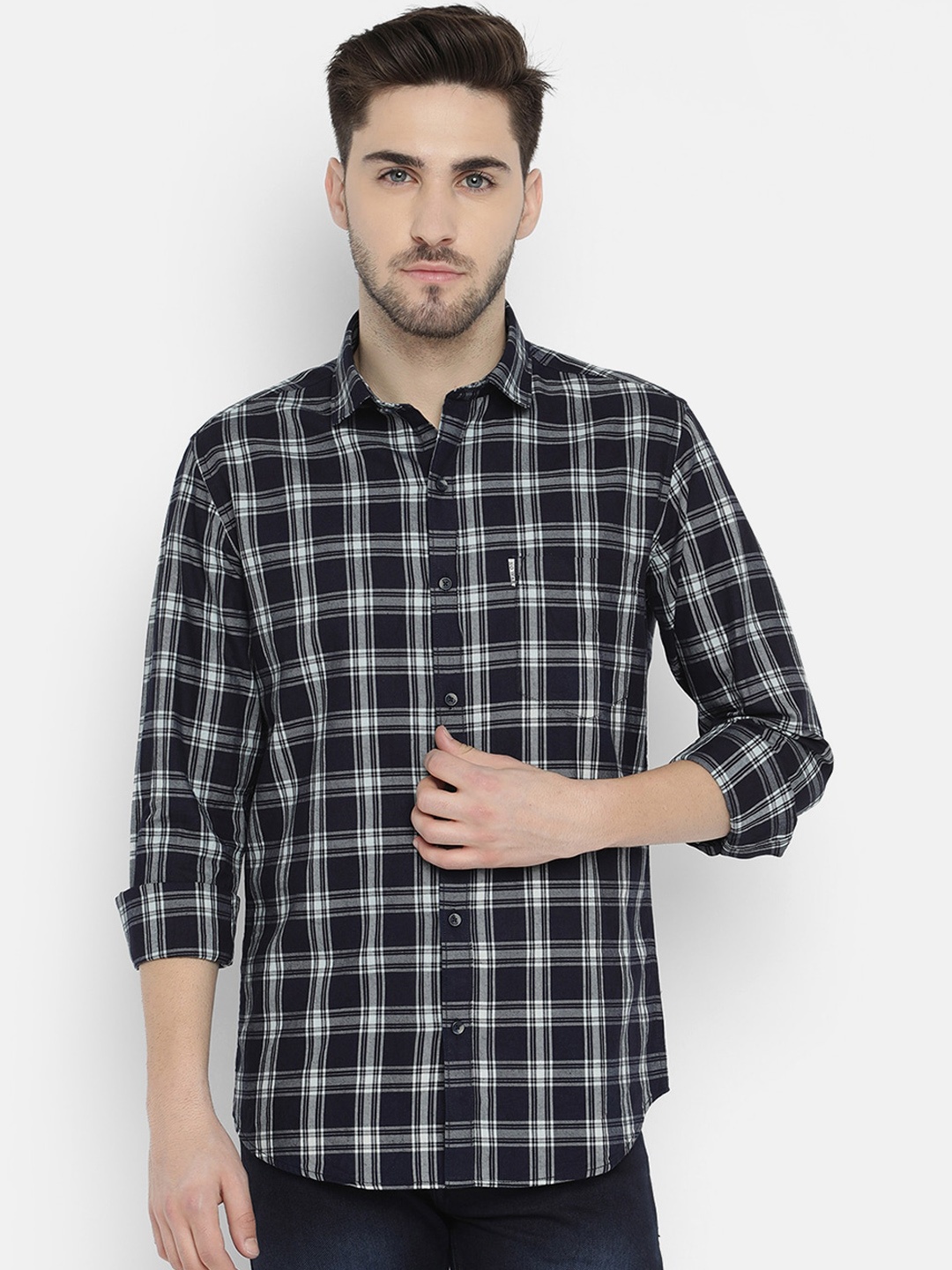 

V2 Value & Variety Men Navy Blue Slim Fit Buffalo Checked Shirt
