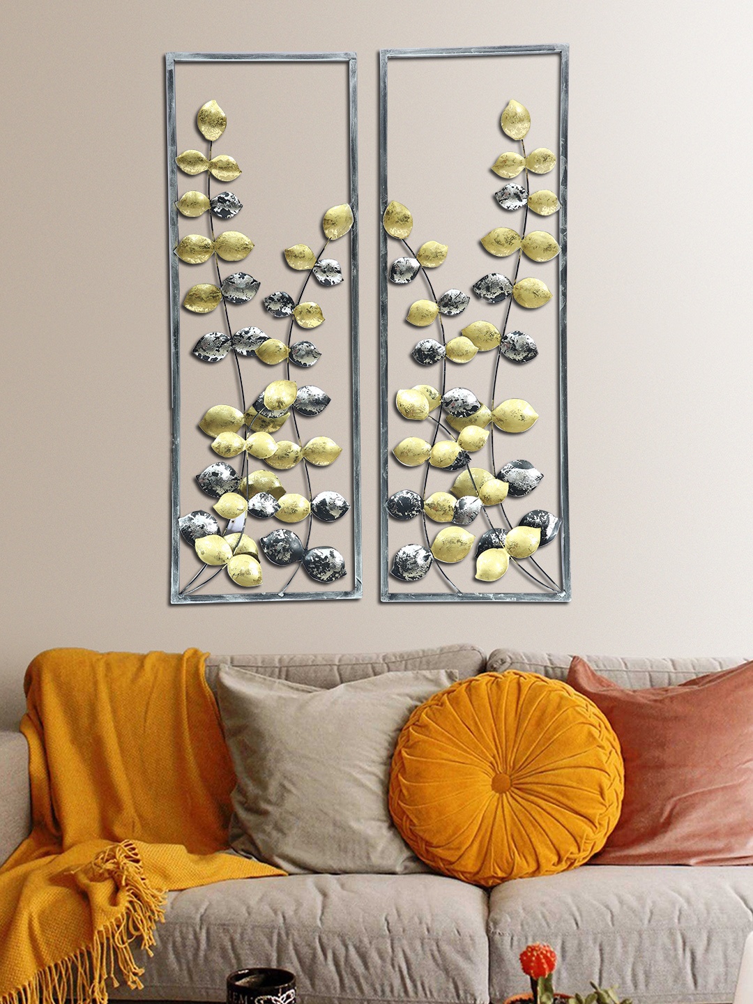 Aapno Rajasthan Gold-Toned Elegant Leaf Wall Decor