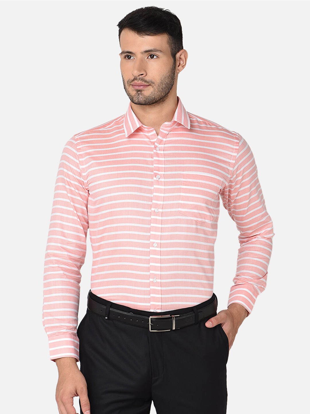 

Oxemberg Men Peach-Coloured Classic Slim Fit Horizontal Stripes Striped Formal Shirt