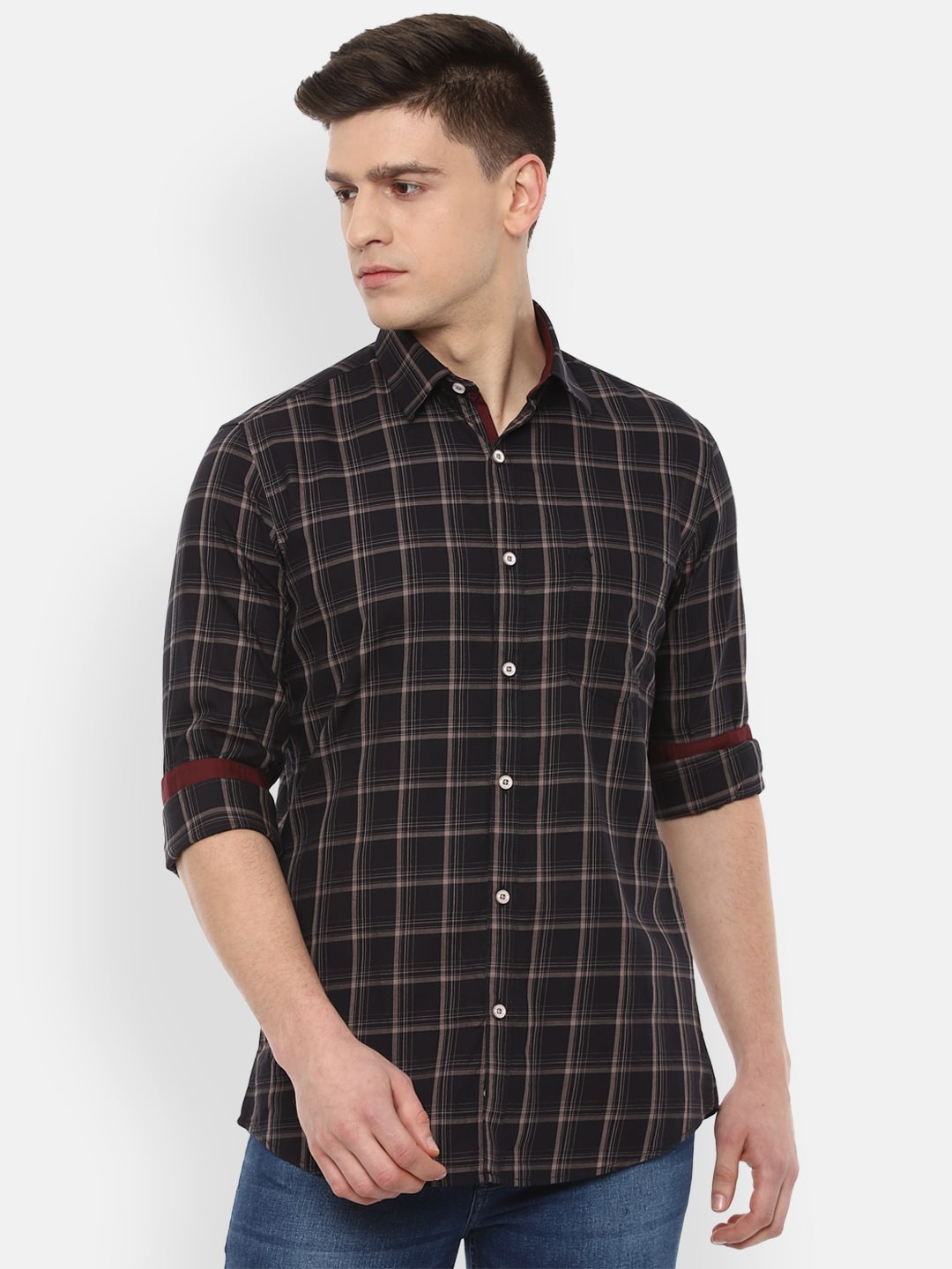 

Van Heusen Sport Men Black & Beige Slim Fit Checked Pure Cotton Casual Shirt