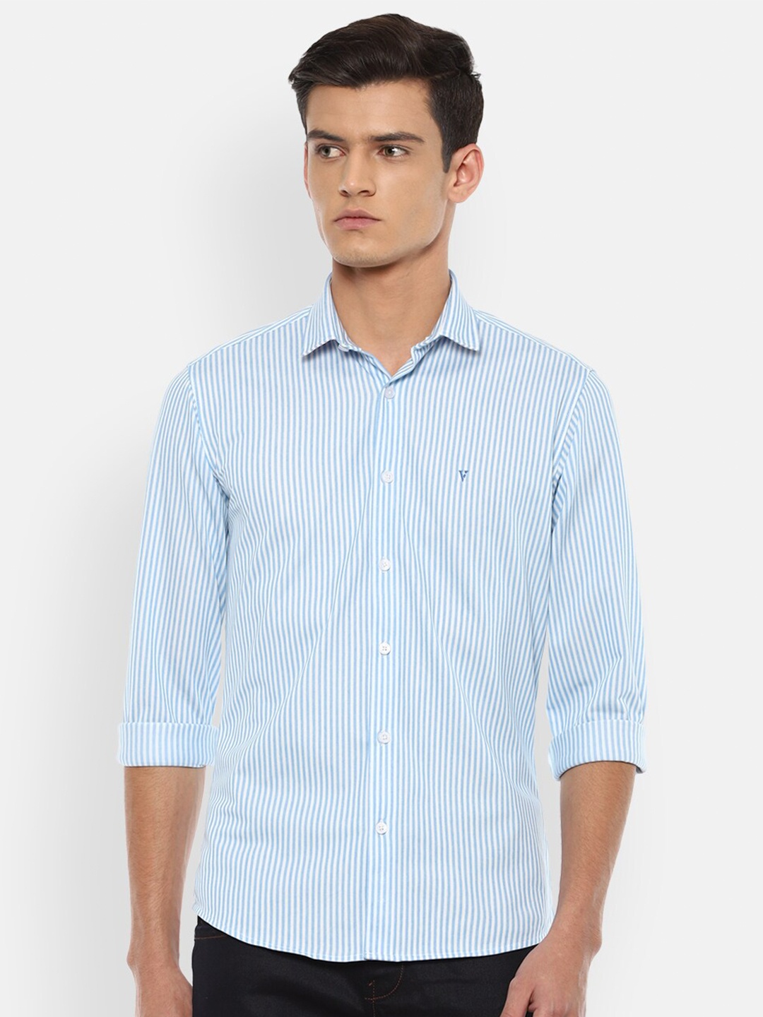 

Van Heusen Sport Men Blue Slim Fit Striped Casual Shirt