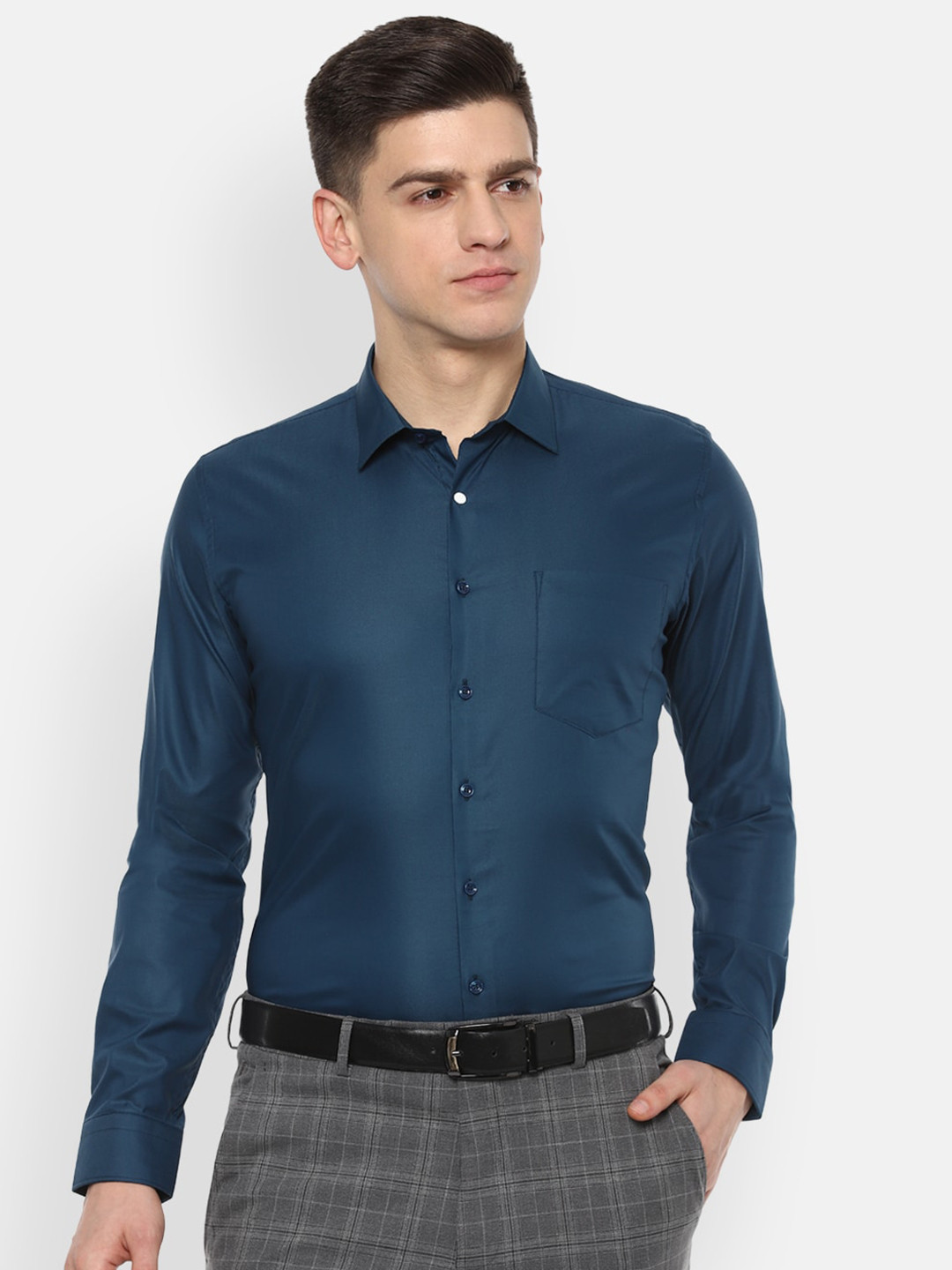 

Van Heusen Men Navy Blue Slim Fit Formal Shirt