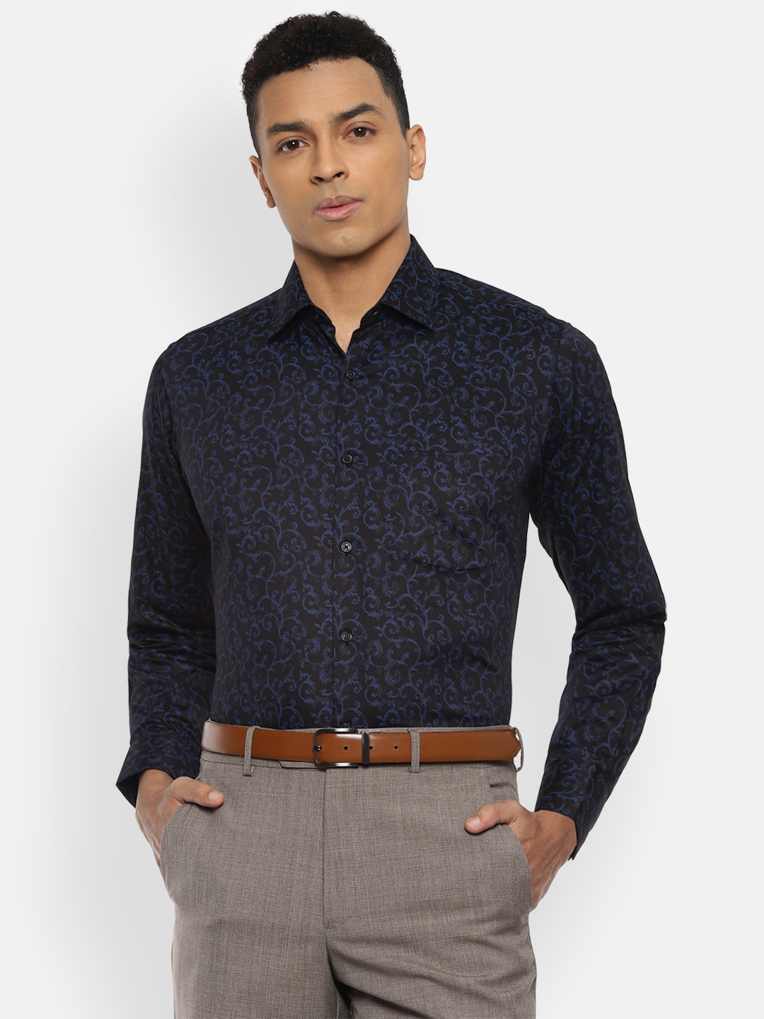 

Van Heusen Men Navy Blue Floral Printed Formal Shirt