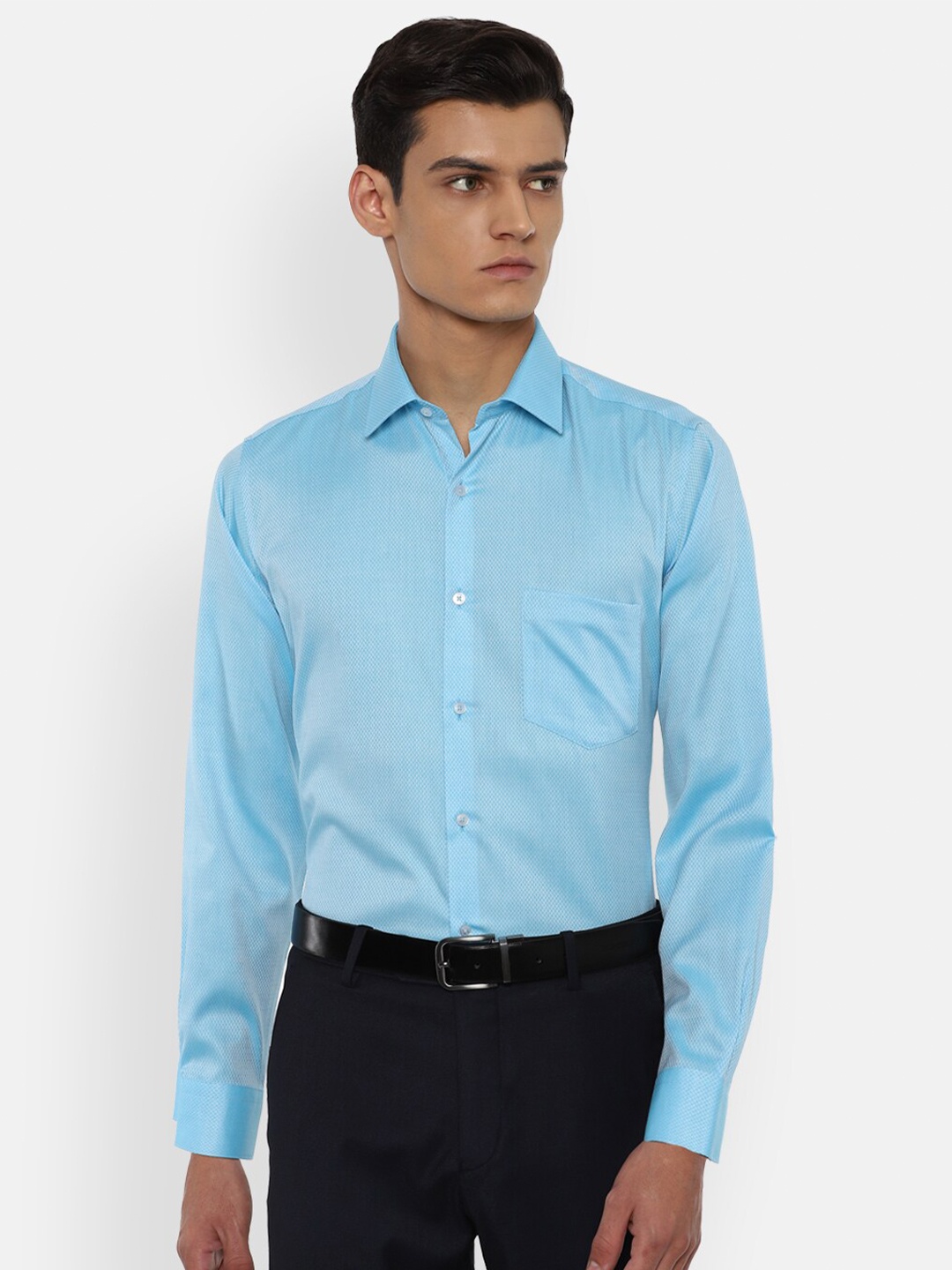 

Van Heusen Men Blue Pure Cotton Formal Shirt