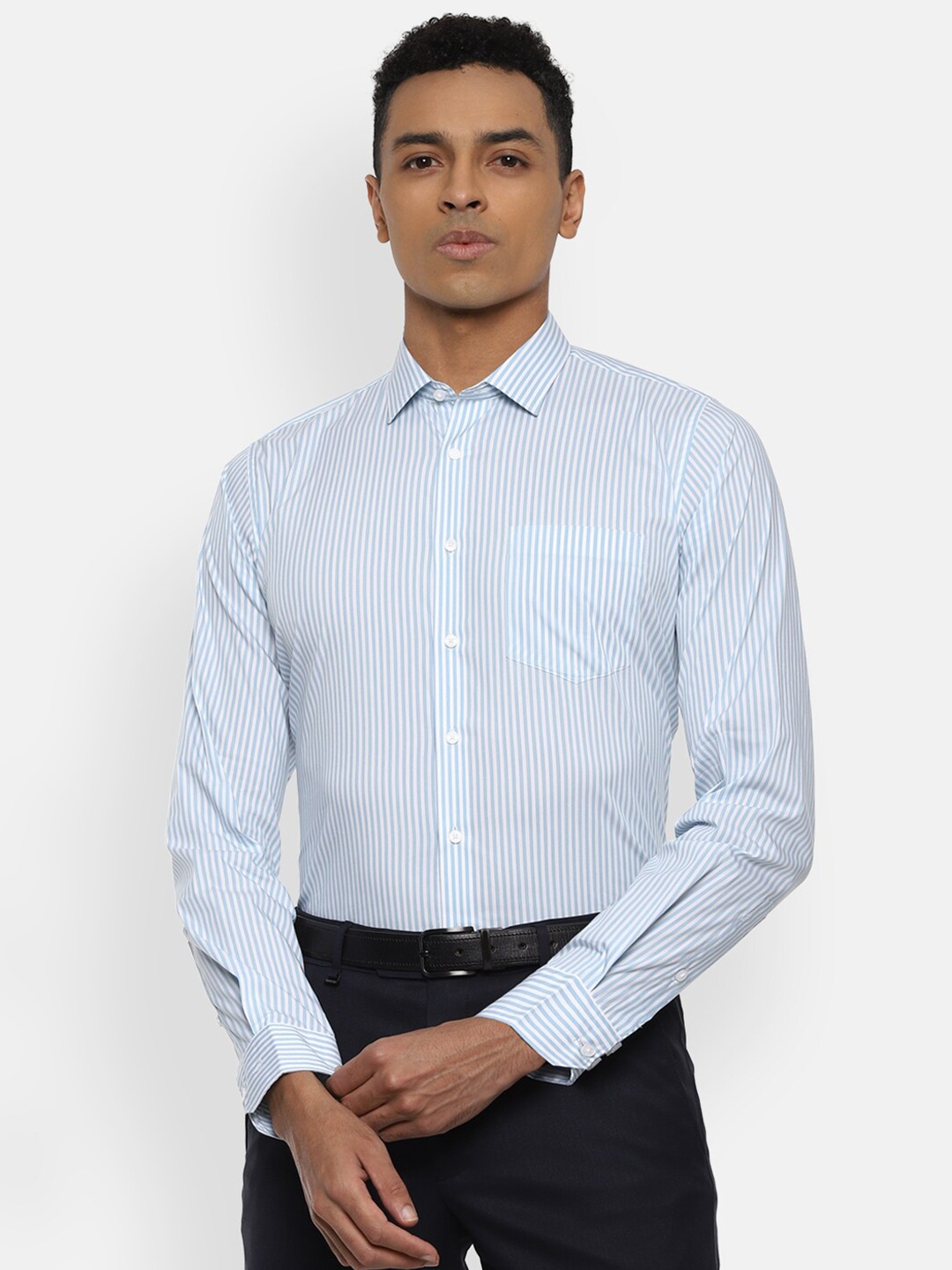 

Van Heusen Men Blue Slim Fit Striped Formal Shirt