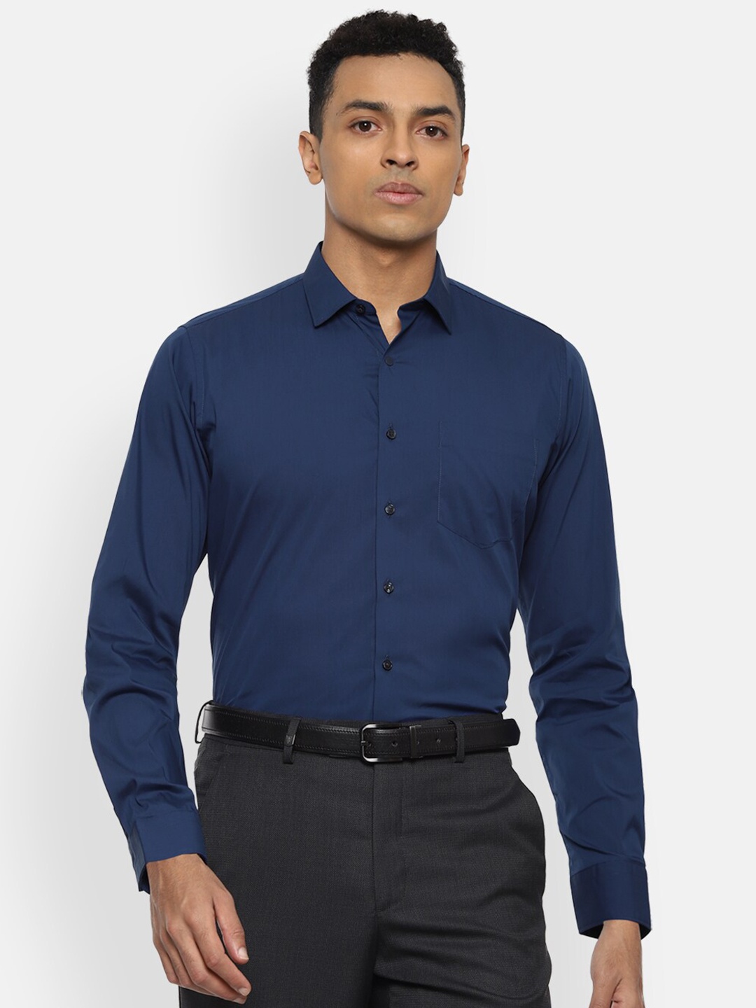 

Van Heusen Men Navy Blue Slim Fit Formal Shirt