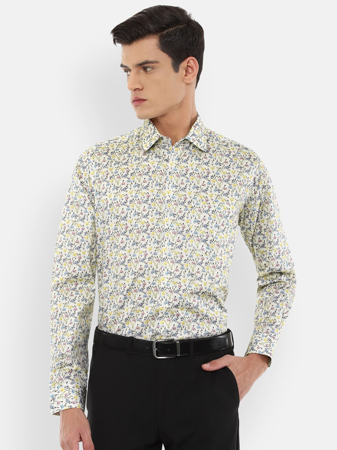 

Van Heusen Men Multicoloured Floral Printed Formal Shirt, Multi