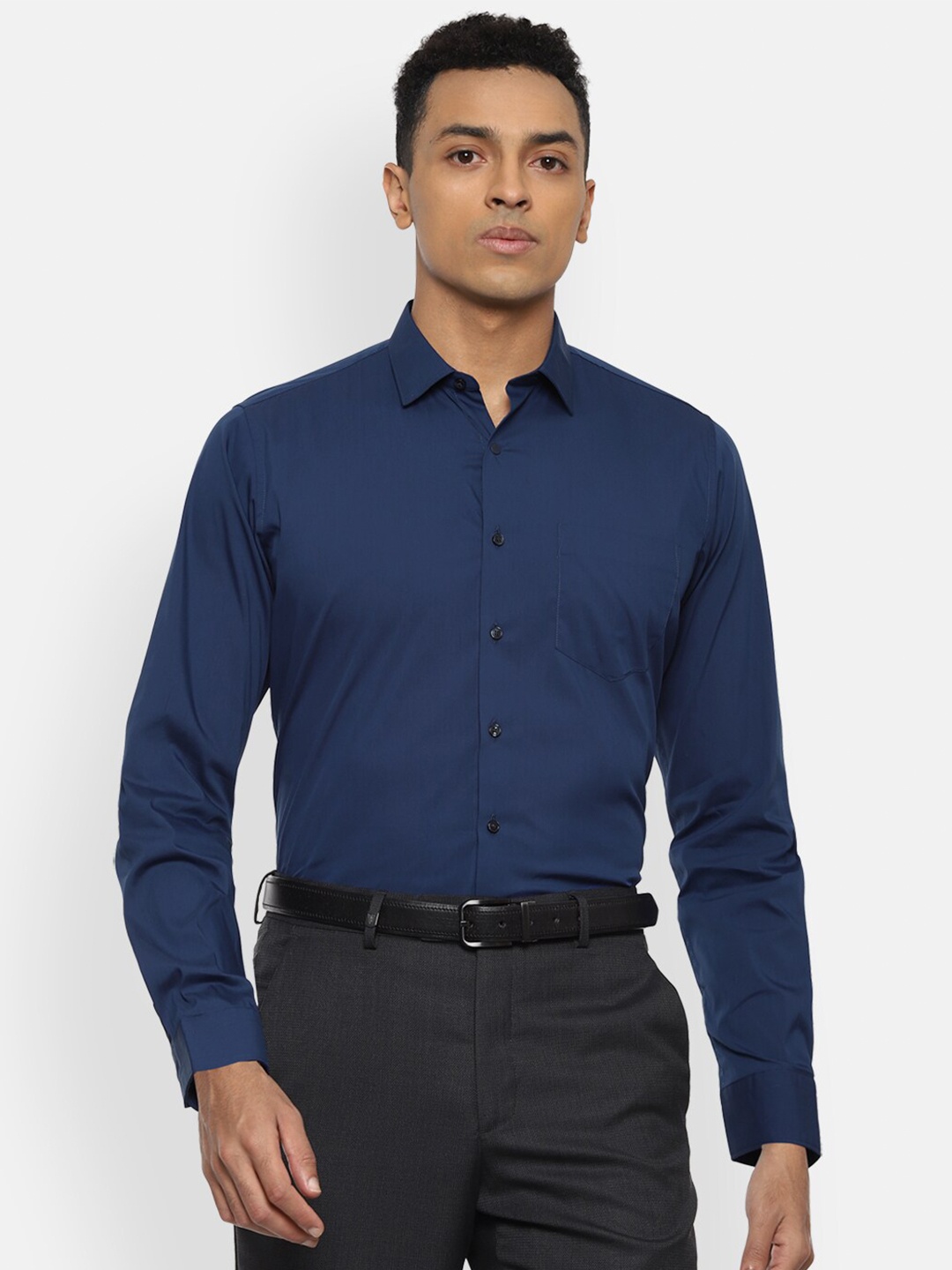 

Van Heusen Men Navy Blue Slim Fit Formal Shirt